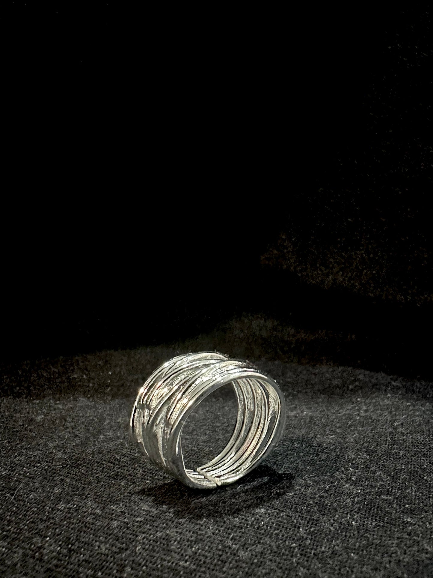 925 IRREGULAR LOOPS RING