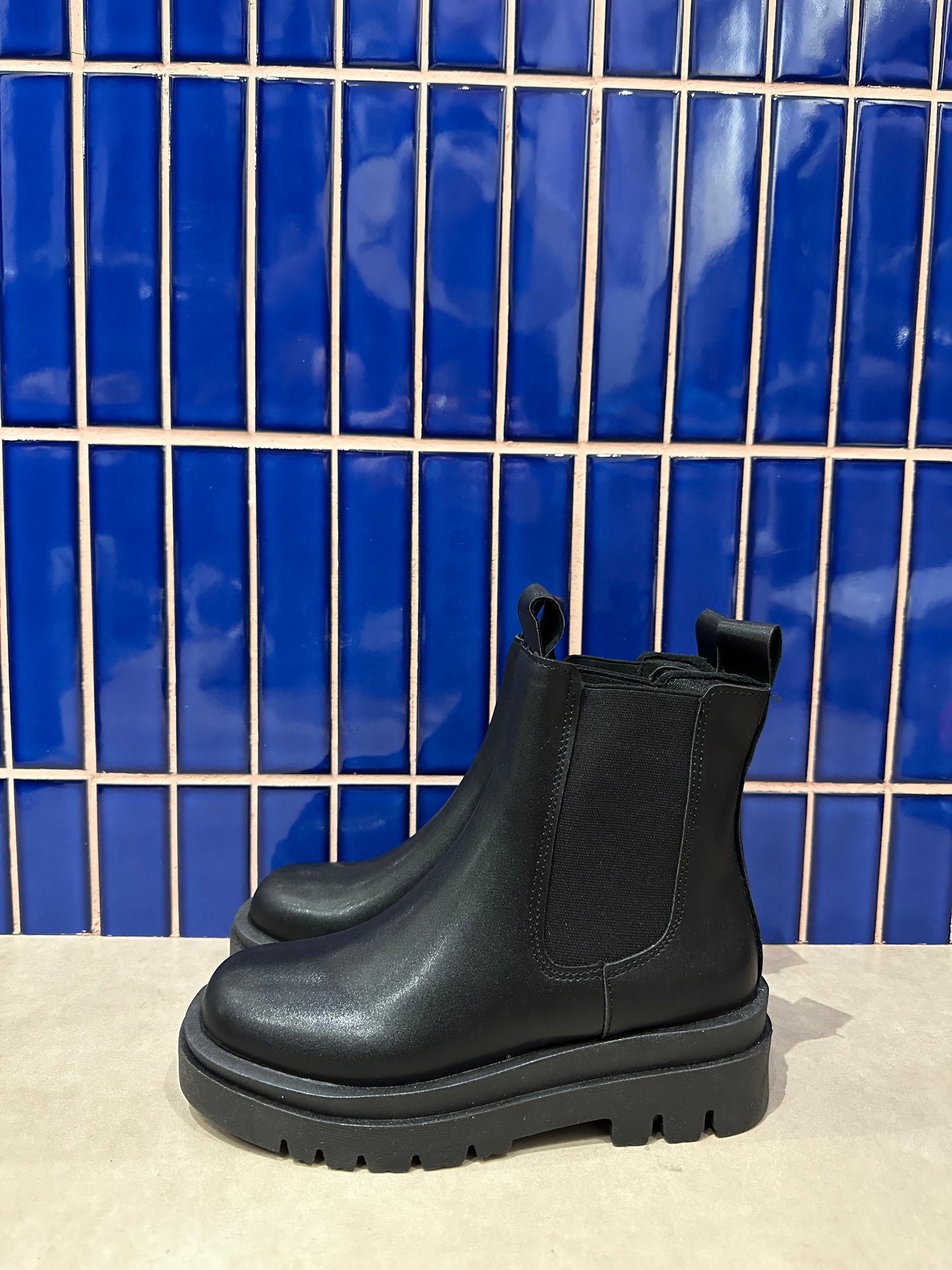 11.11 SPECIAL OFFER - LOW CUT CHELSEA BOOT ( CALF LEATHER )