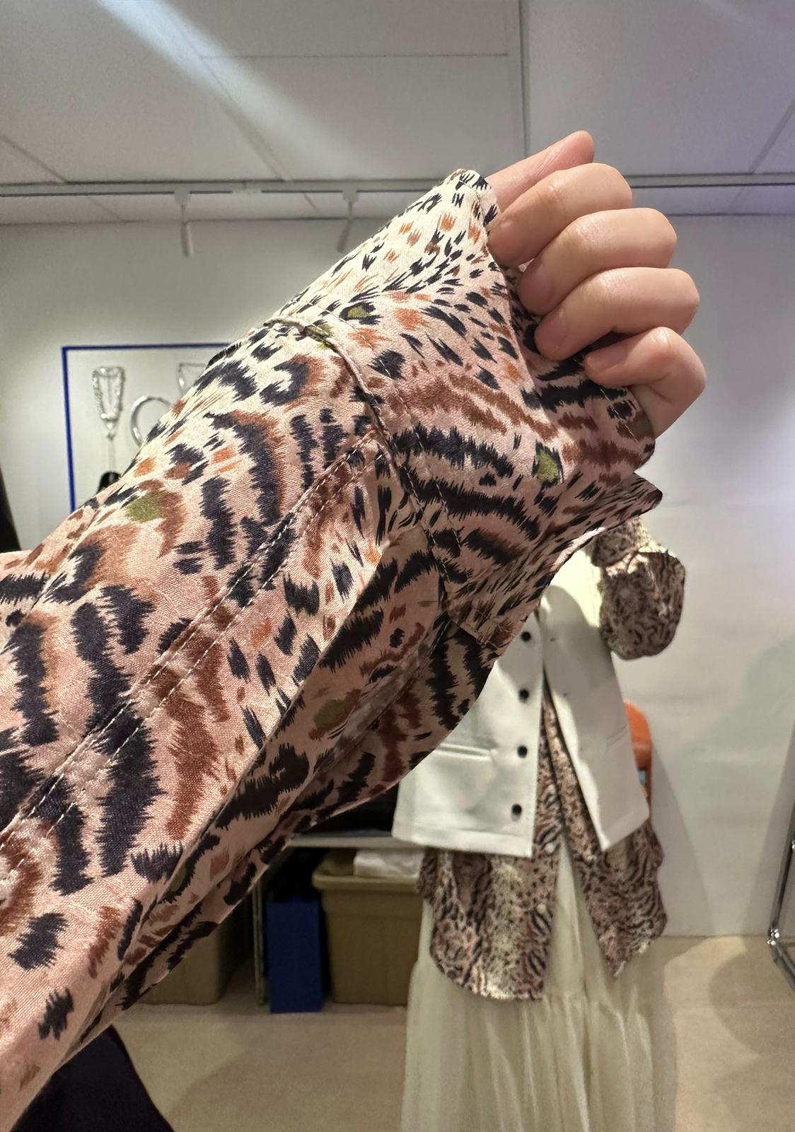 • FUSSY MADE • DEER PRINTED SHIRT
