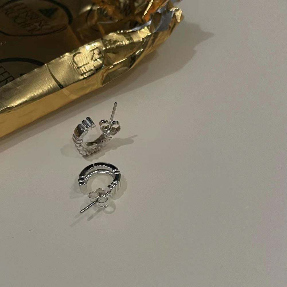 925 LITTLE STRIPE C LOOP EARRINGS