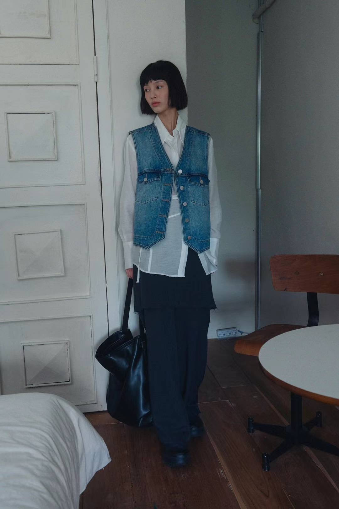 WAIST LENGHT DENIM VEST