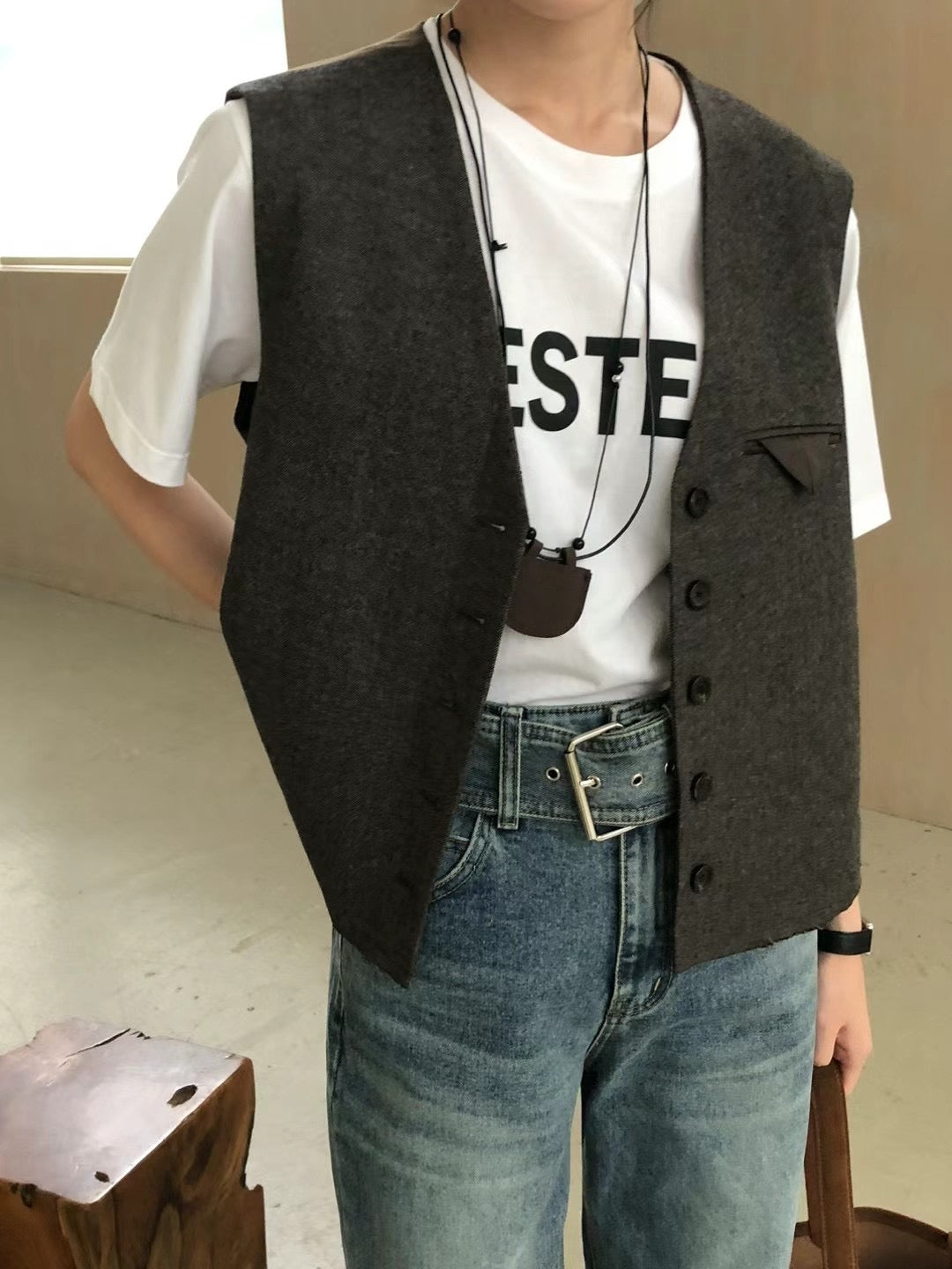 SMALL TRIANGLE BLAZER VEST