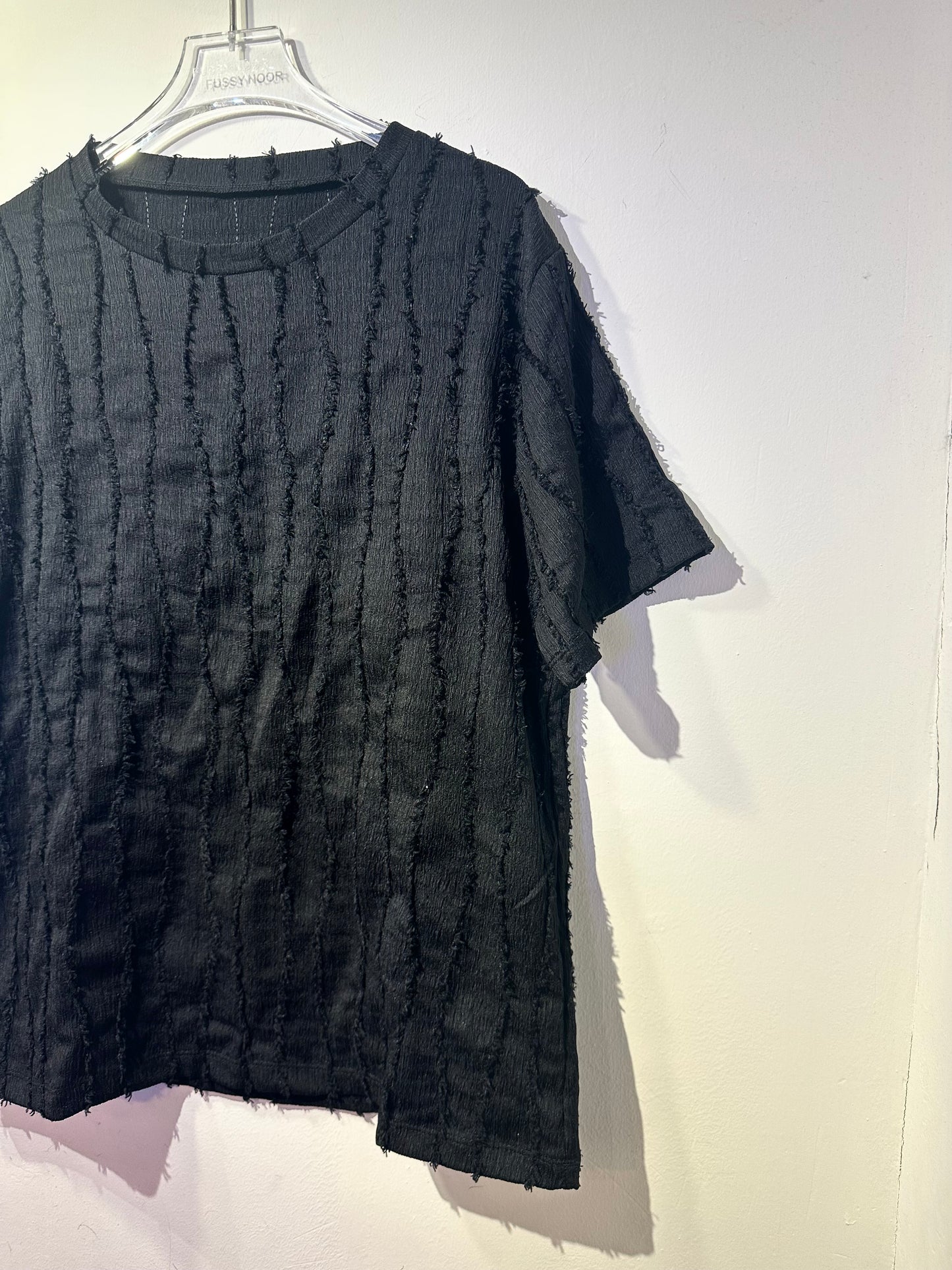 WAVY TEXTURED TOP