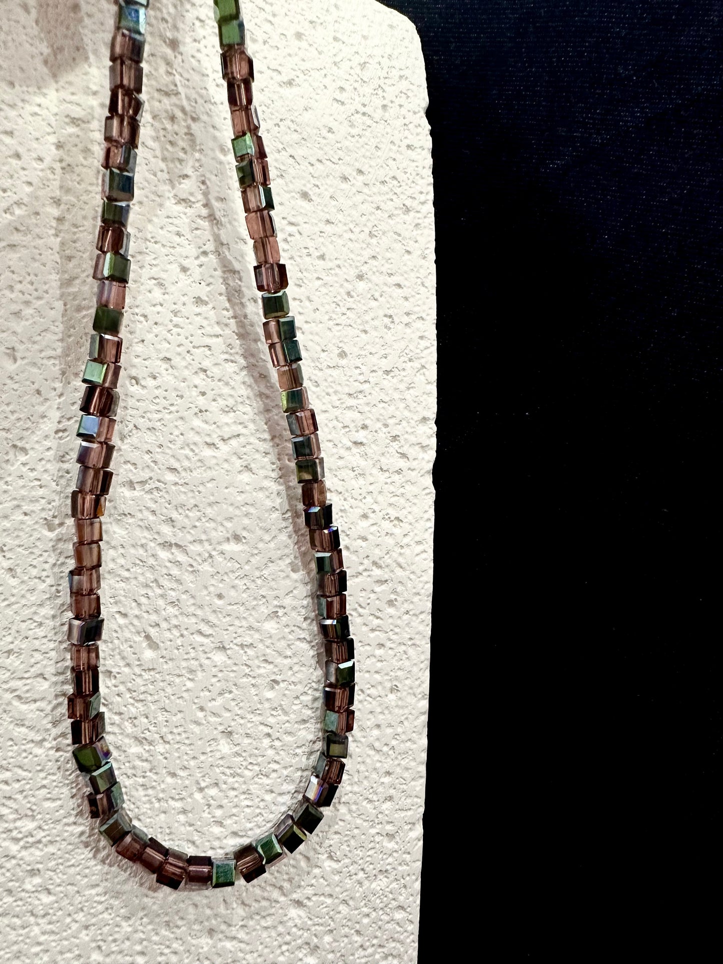 JAPAN CUBIC GLAZE BEADS NECKLACE (LARGE)