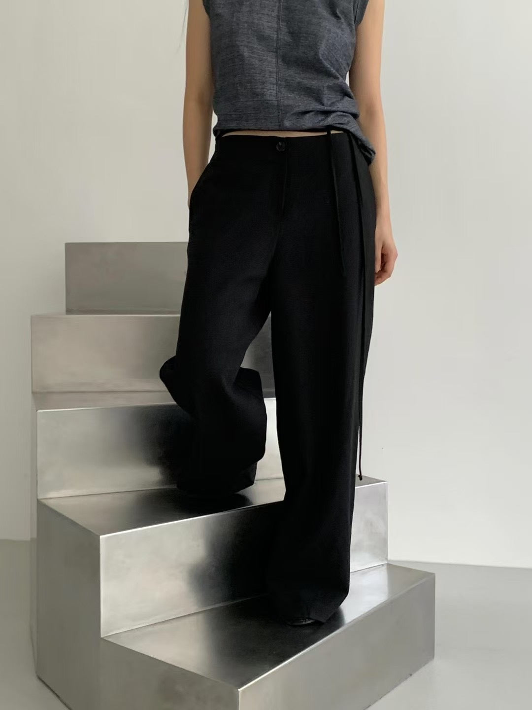 WRAPPING STRAP TWILL PANTS