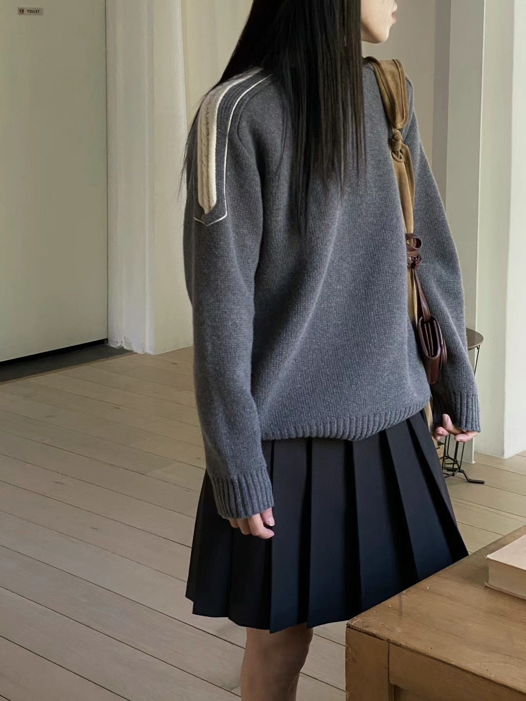 FINE WOOL KNIT