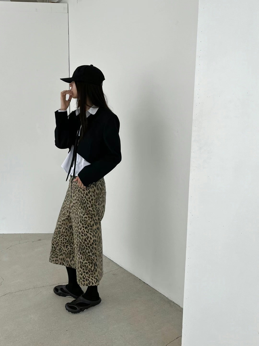 BOOT CUT LEOPARD SHORTS
