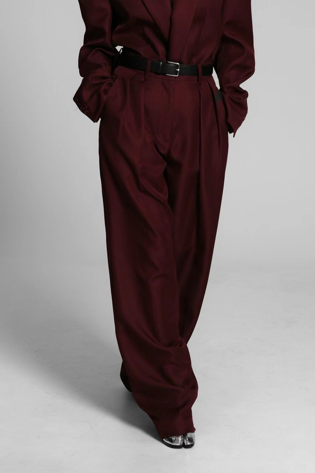 FW24 INWARD DOUBLE PLEATED TROUSERS