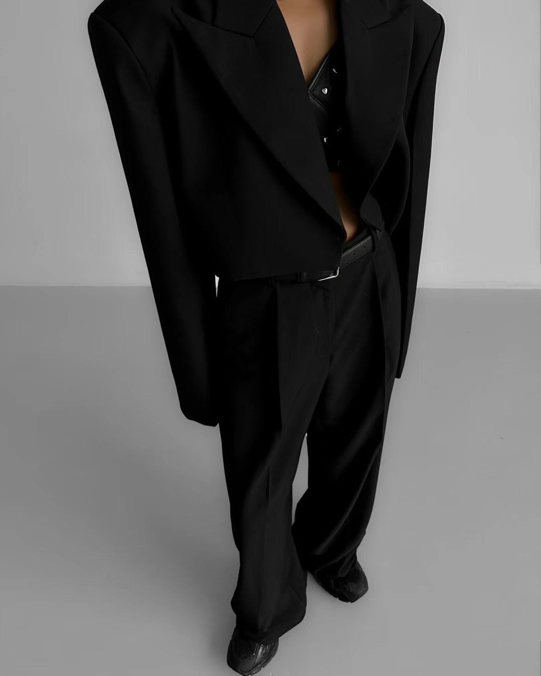 SINGLE DART WIDE LEG TROUSERS