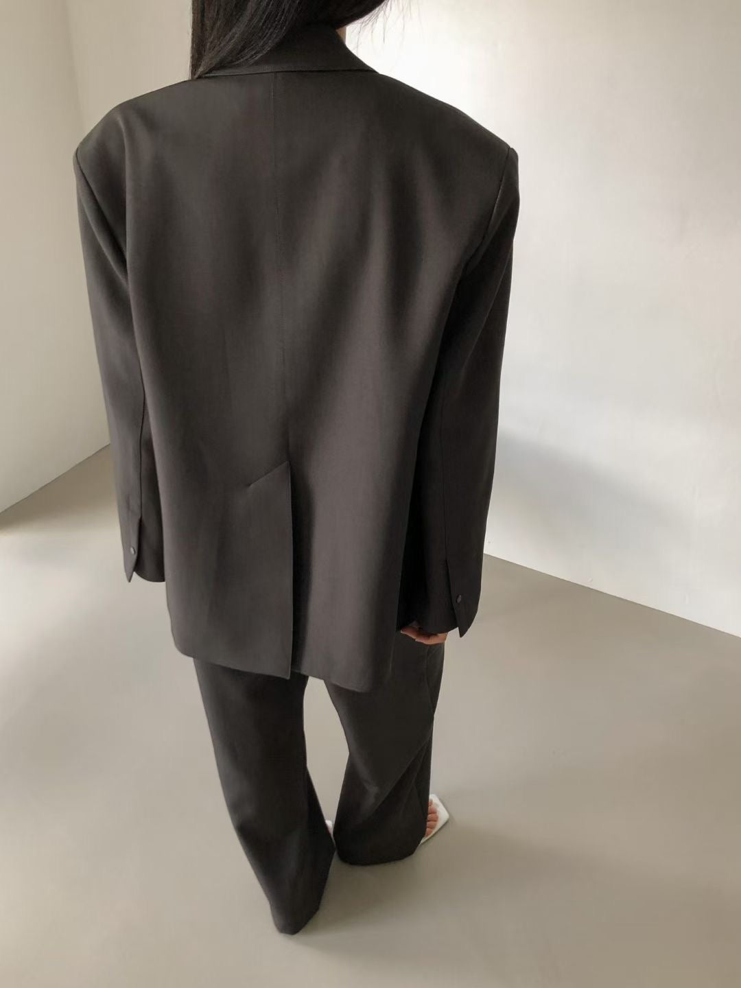 DOUBLE BREASTED STRUCTURED BLAZER