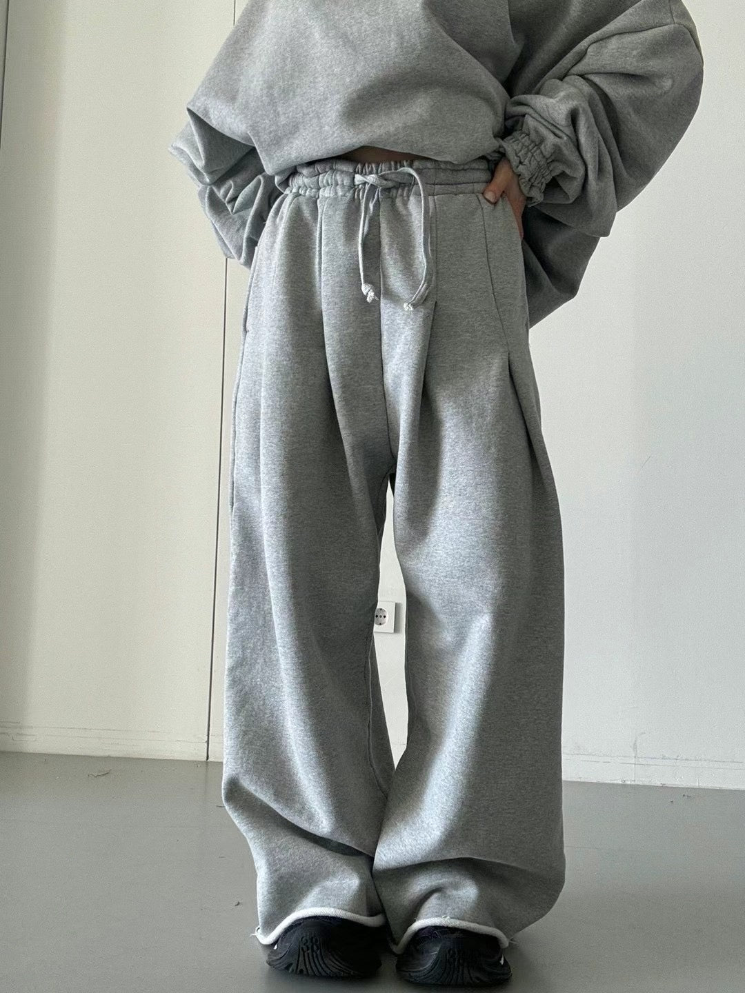 WAIST PLEATED COTTON JERSEY PANTS