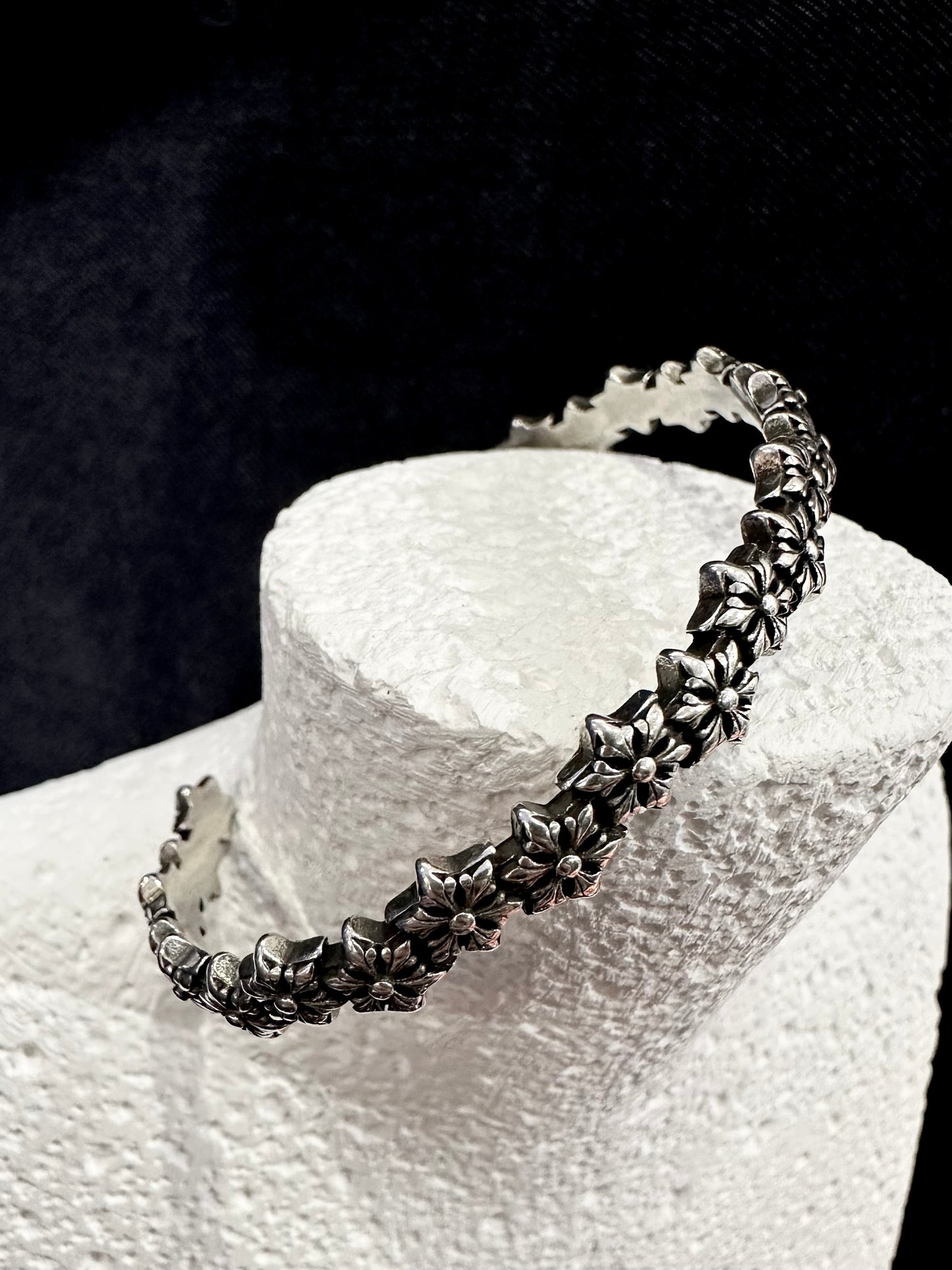 925 BLOSSOM LINK BANGLE