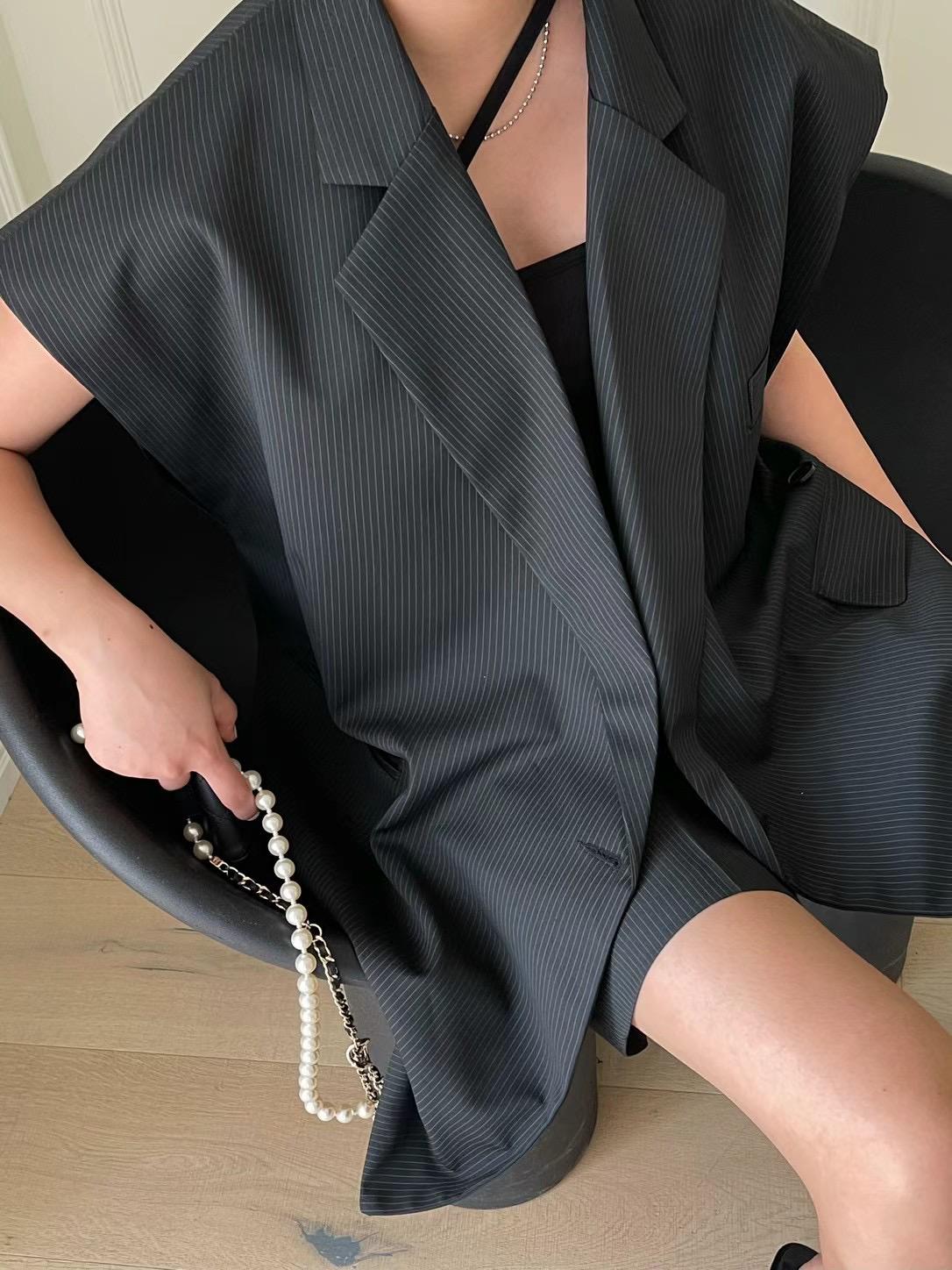 CROSS CLASP BLAZER VEST
