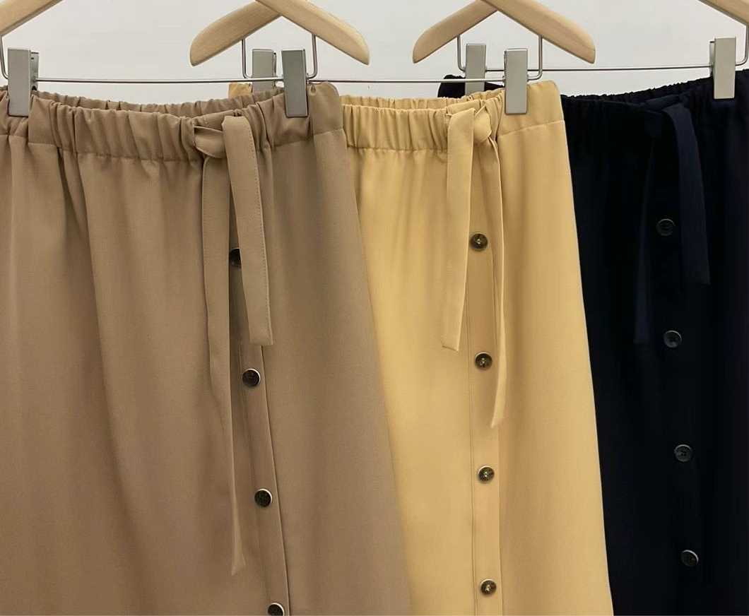 BUTTON SKIRT