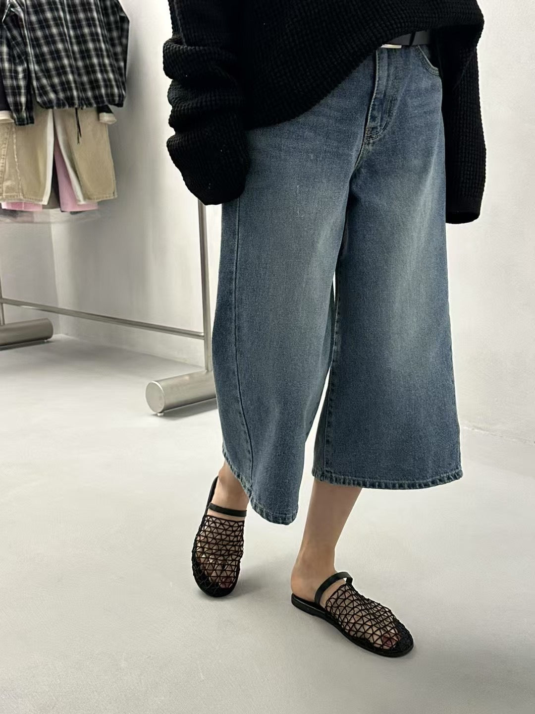 DENIM CROPPED JEANS
