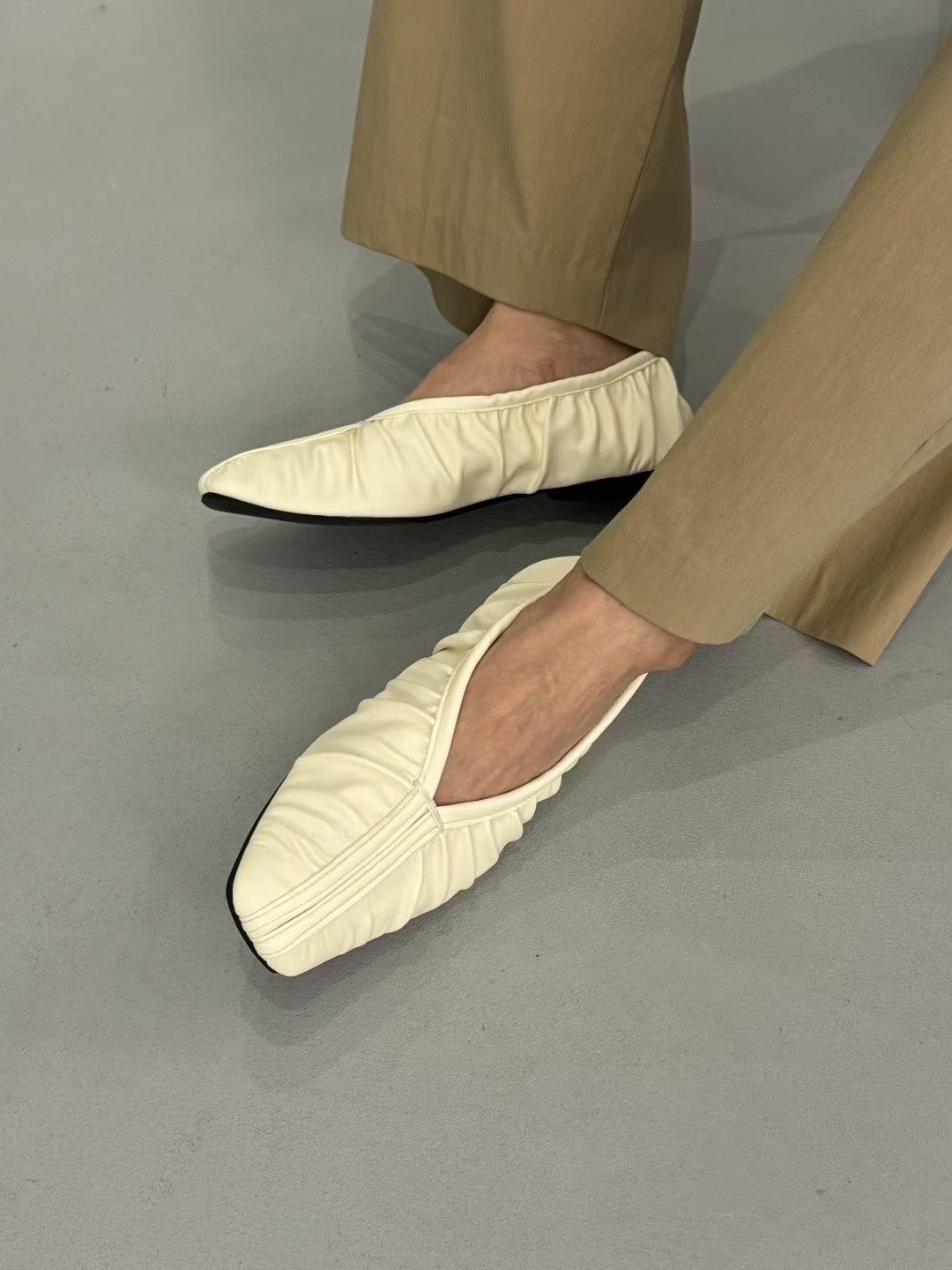 PU RUCHING FLATS