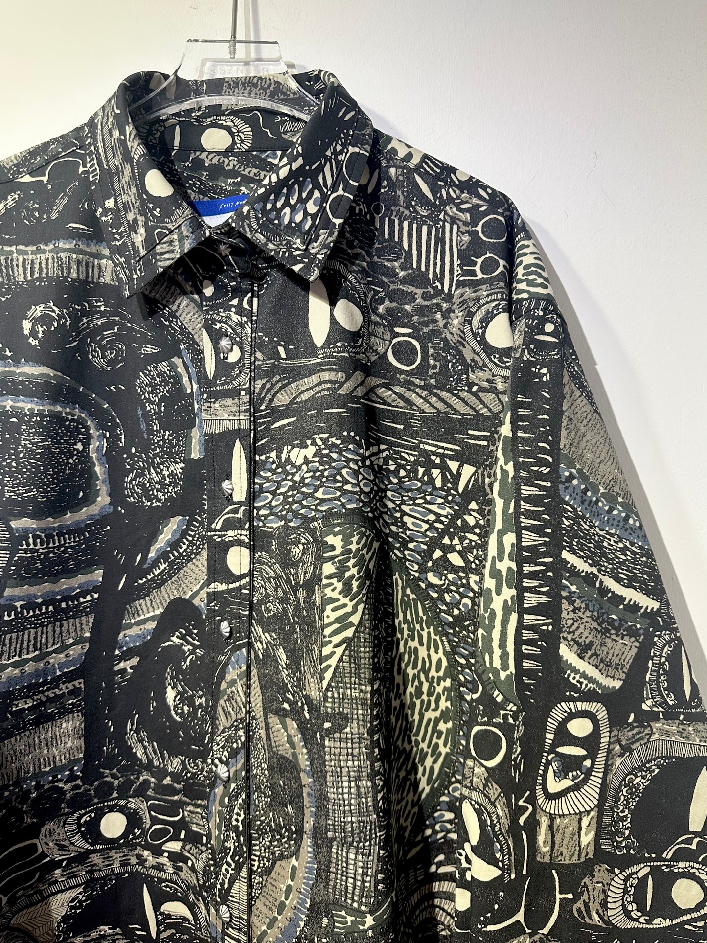 • FUSSY MADE • CRAZY SKETCHING PRINTED SHIRT
