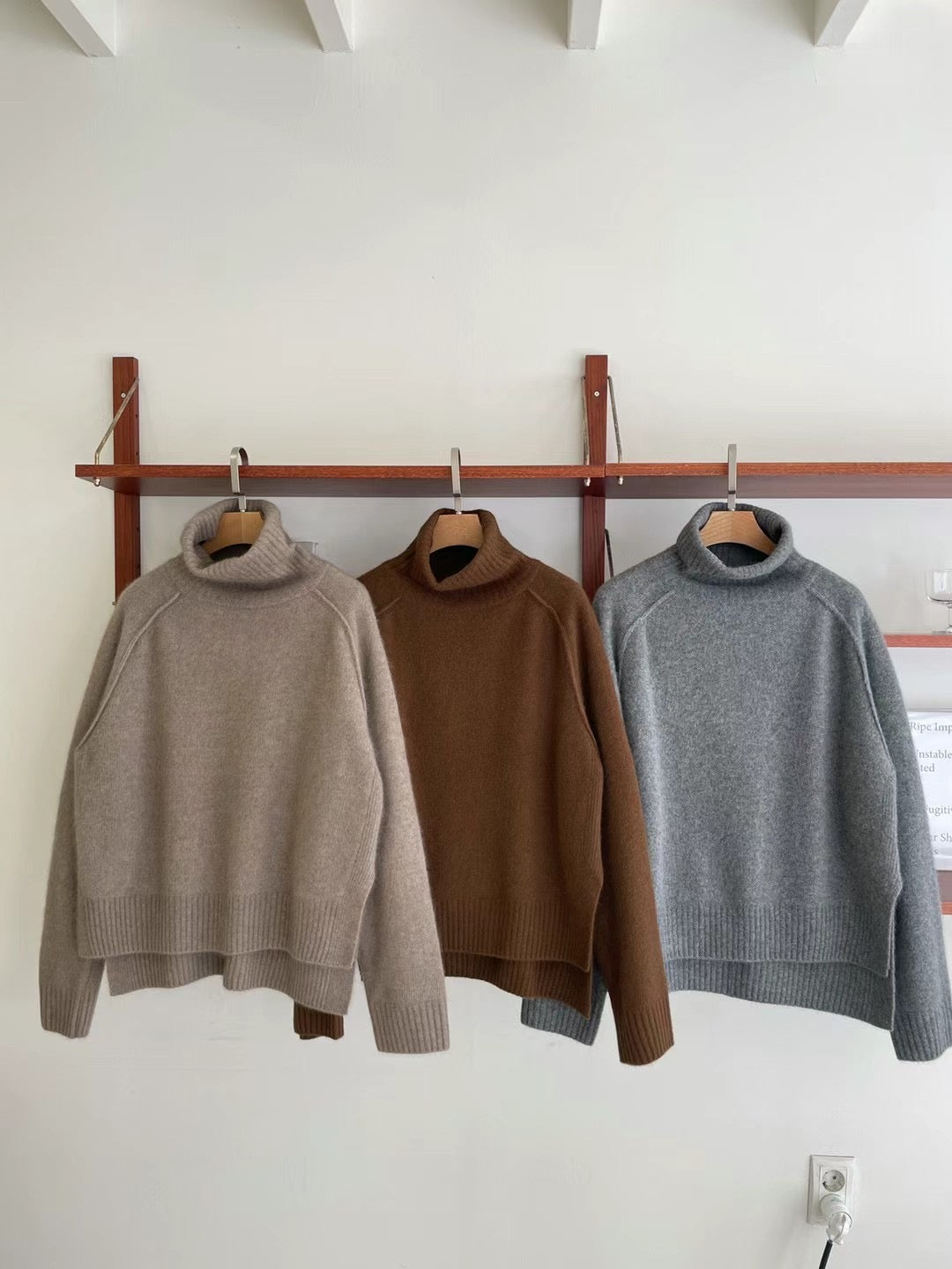 RACCOON TURTLE KNIT - 3 COLOURS