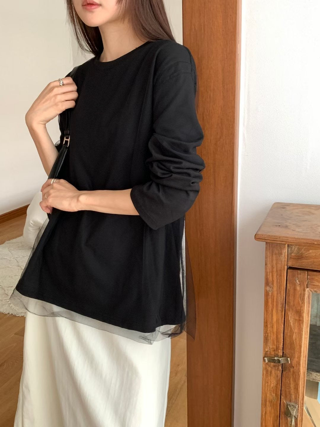 SHEER ENDED LAYERING TOP