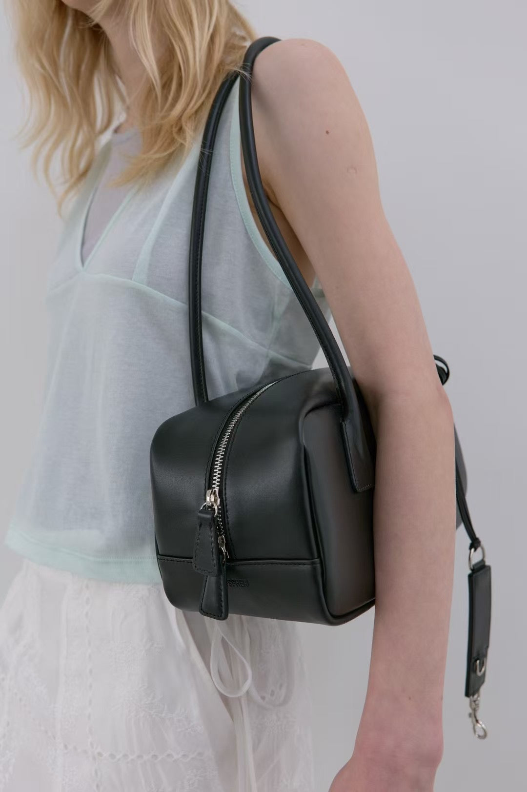 CALF LEATHER BAGUETTE BOXY HANDLE BAG