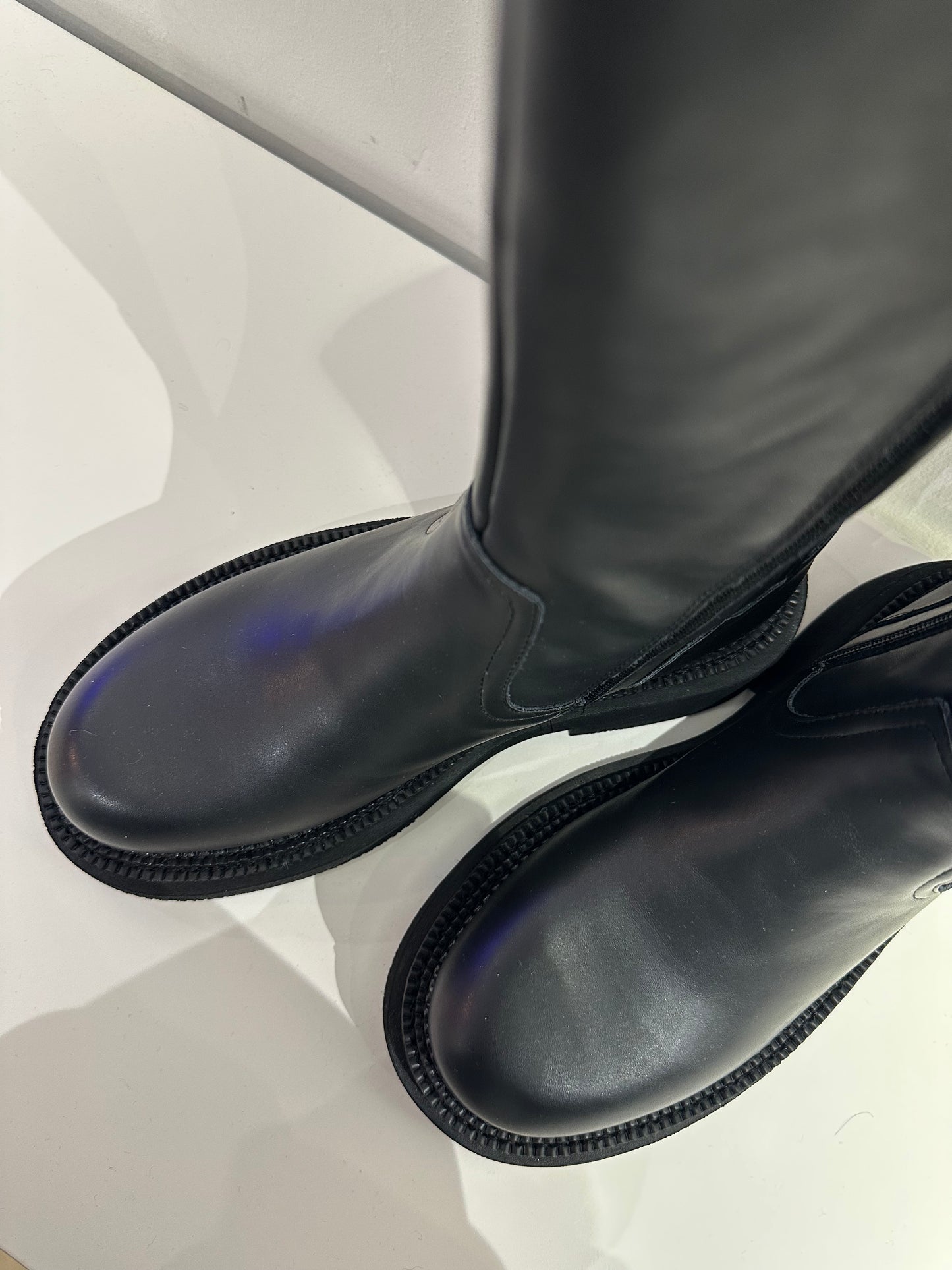 ROUND-TOE STRETCHY LEATHER LONG BOOTS