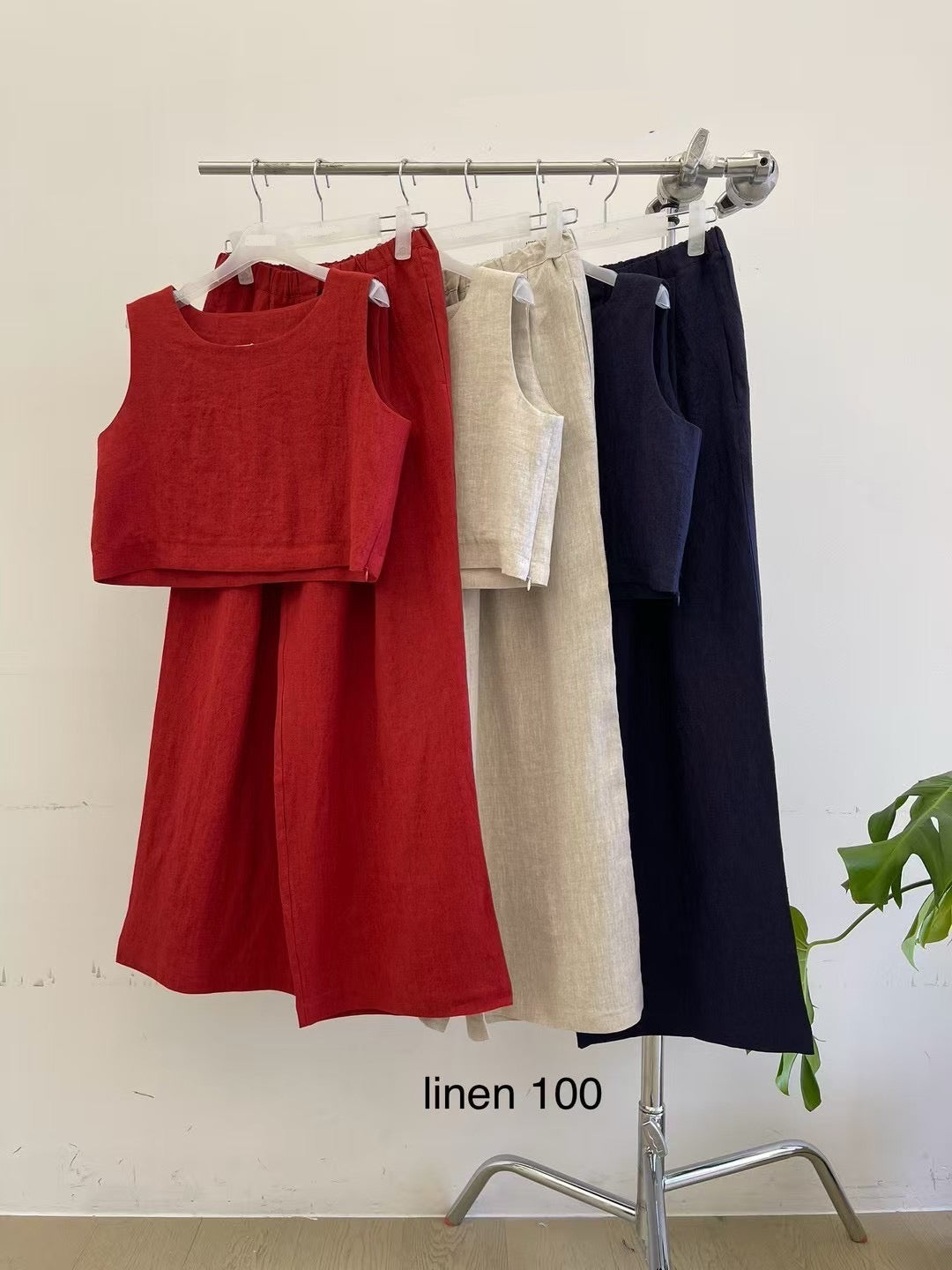 BREATHABLE LINEN VEST