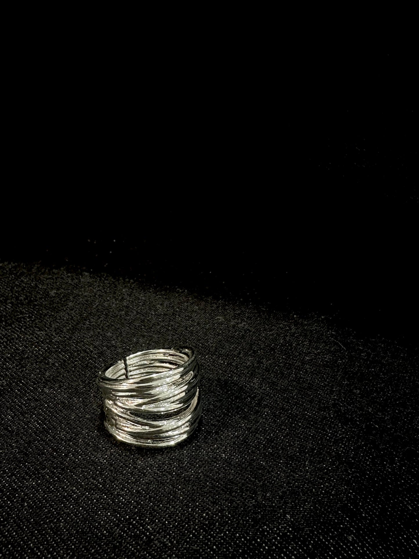 925 IRREGULAR LOOPS RING