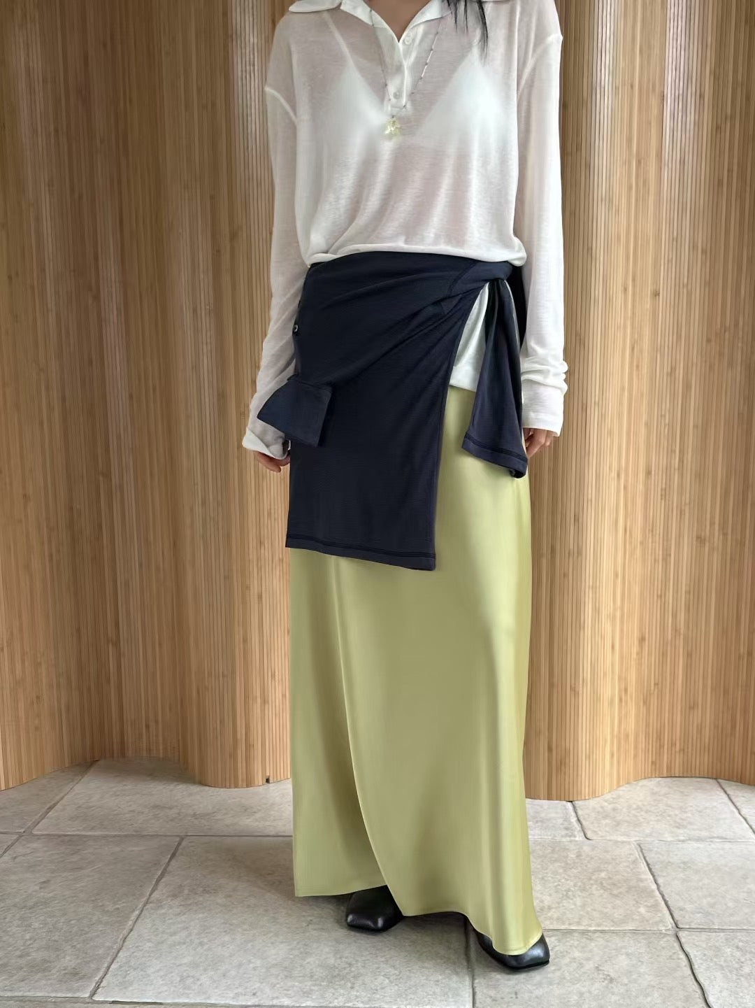 CLASSIC SATIN SKIRT