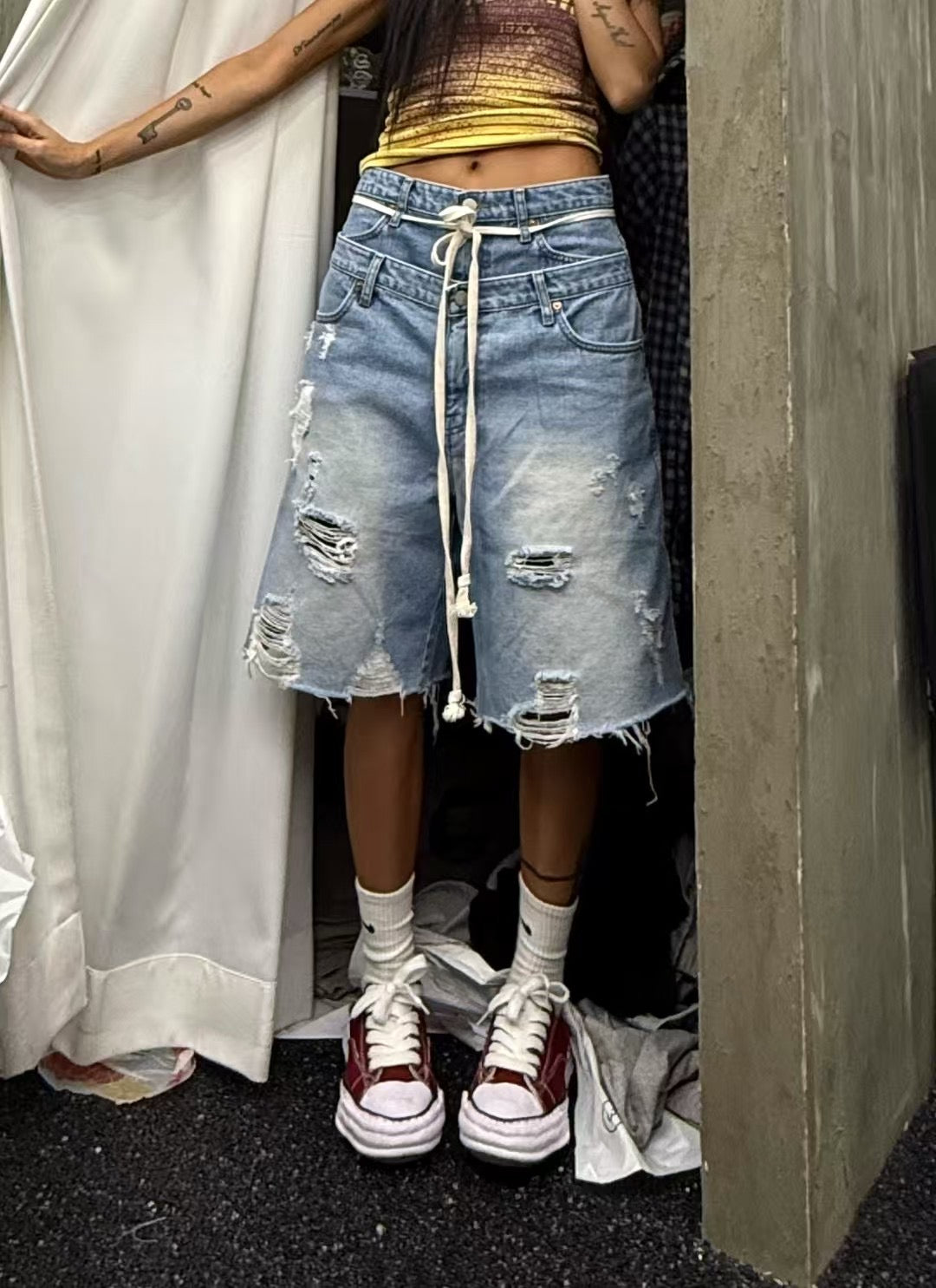 2 LAYER WAISTED DENIM SHORTS