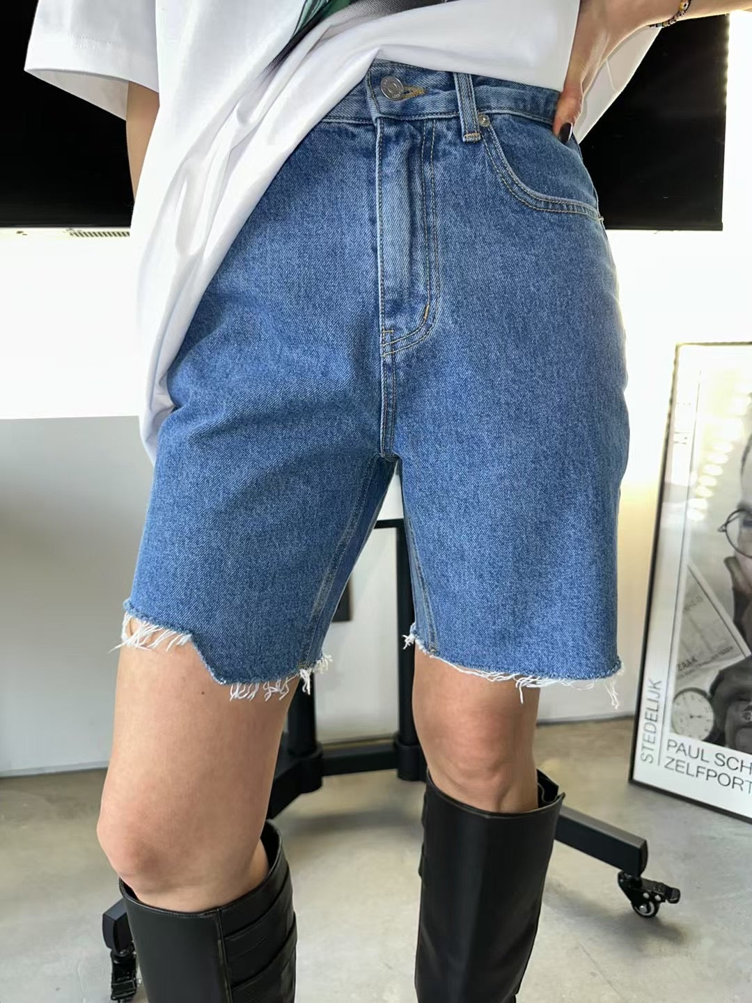 A4 SHORTS