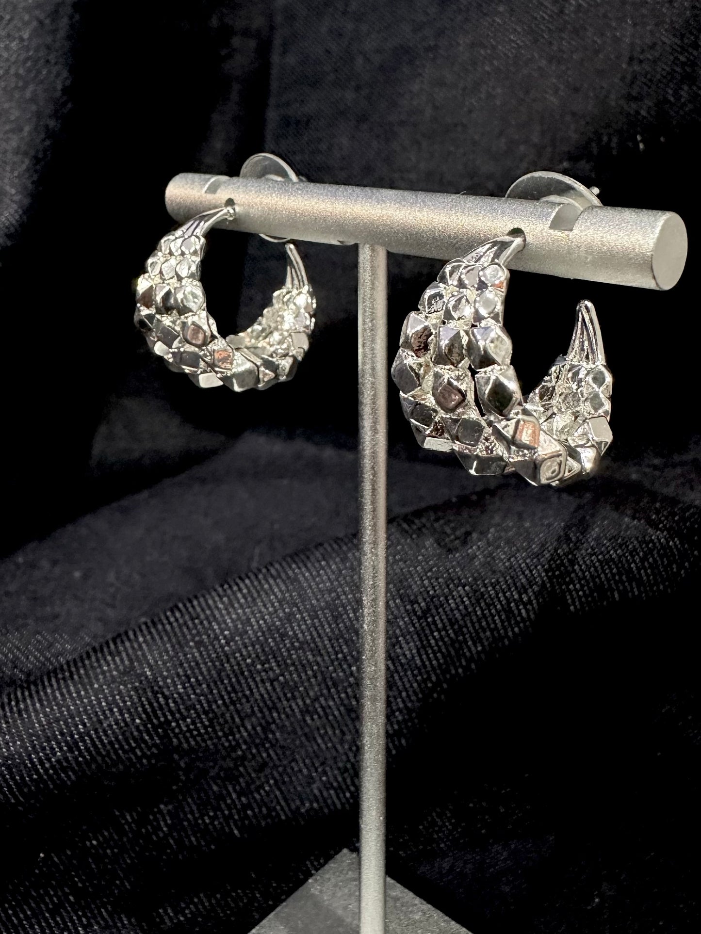 925 TRIPLET C LOOP BEAD EARRINGS