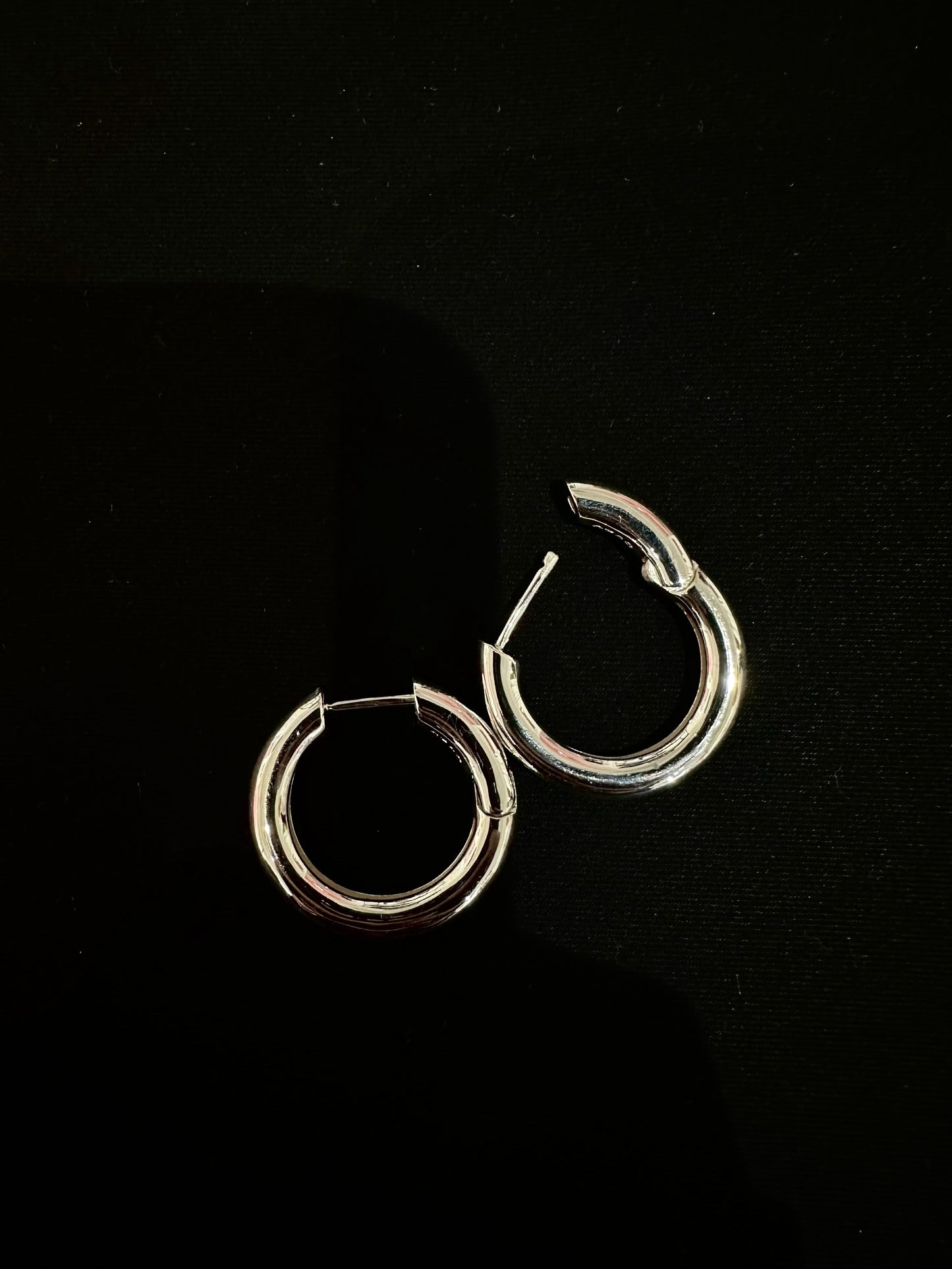 925 20MM THICK LOOP EARRINGS