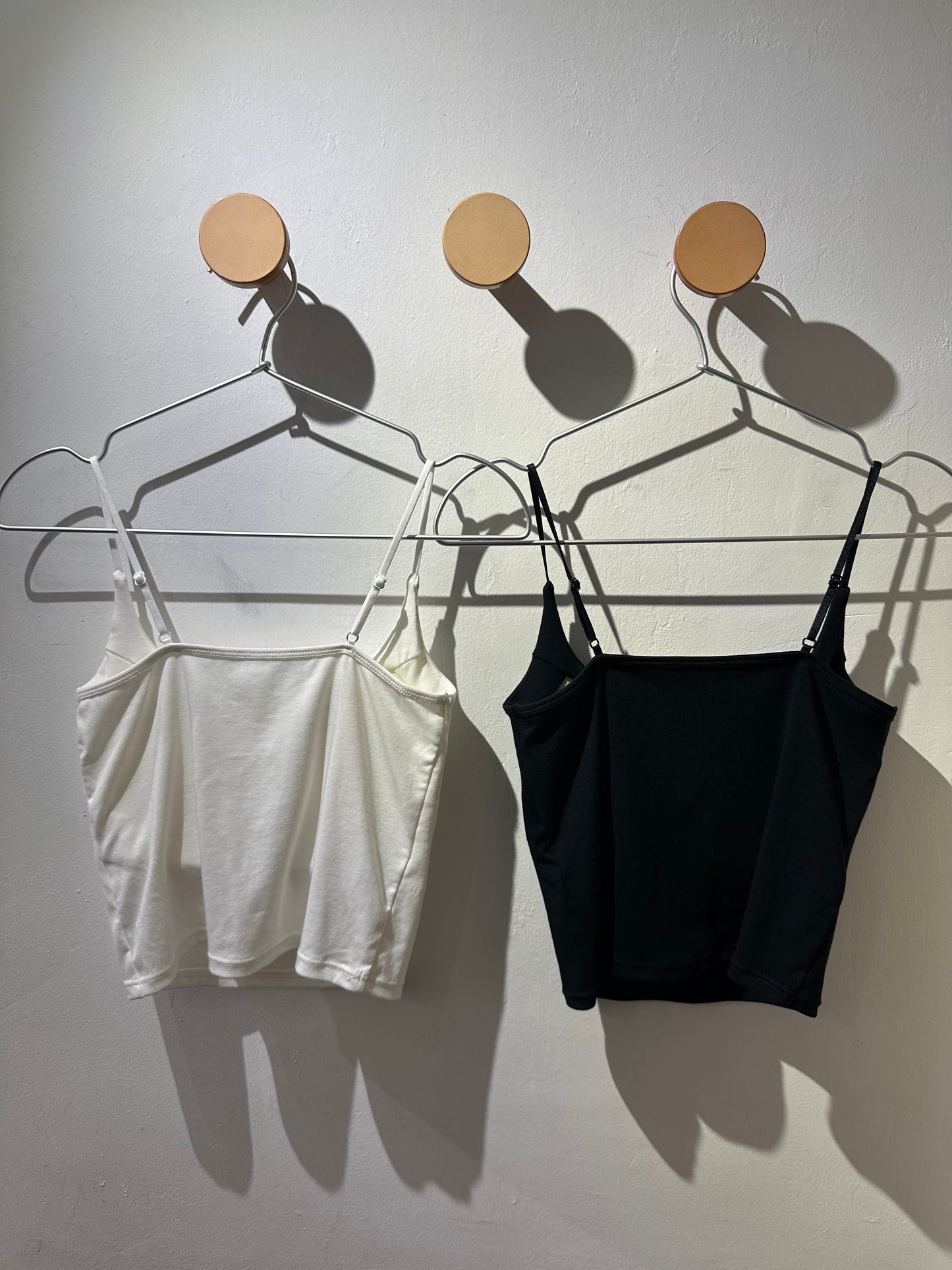 LINE STRAP BRA TOP ( ADJUSTABLE )