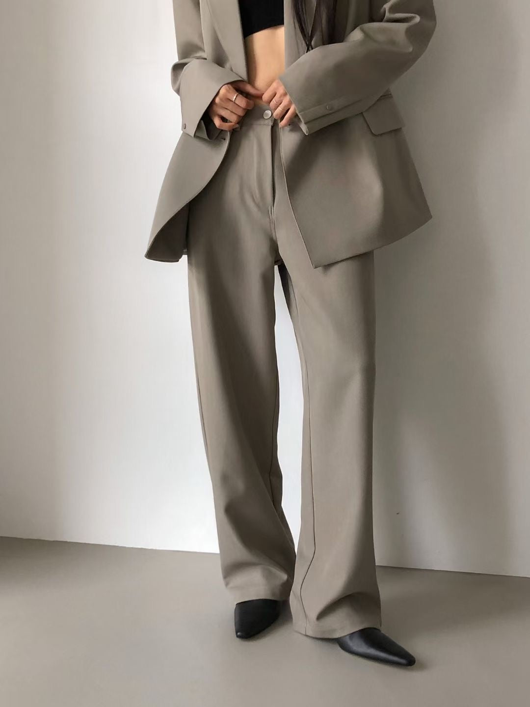 DOUBLE BREASTED STRUCTURED BLAZER