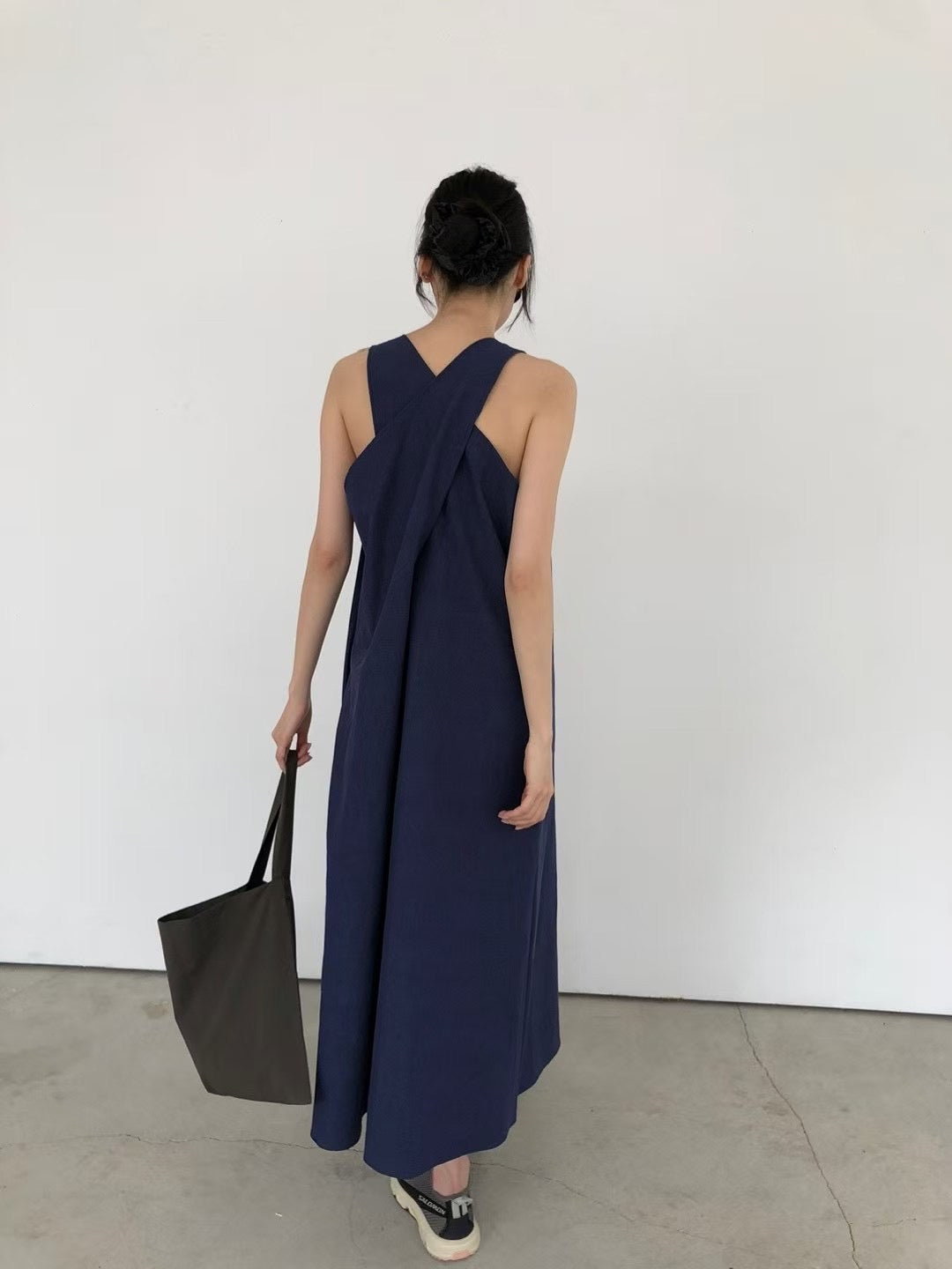 BACK CROSS DRESS
