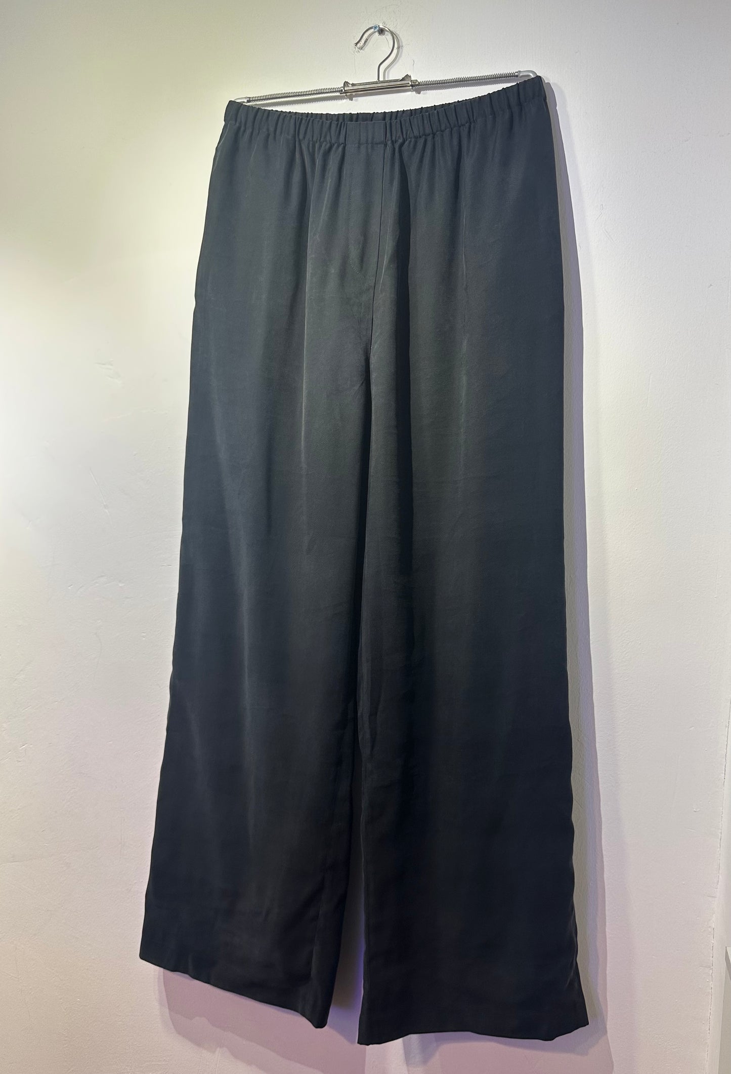 • FUSSY MADE • CUPRO DRAPED PANTS