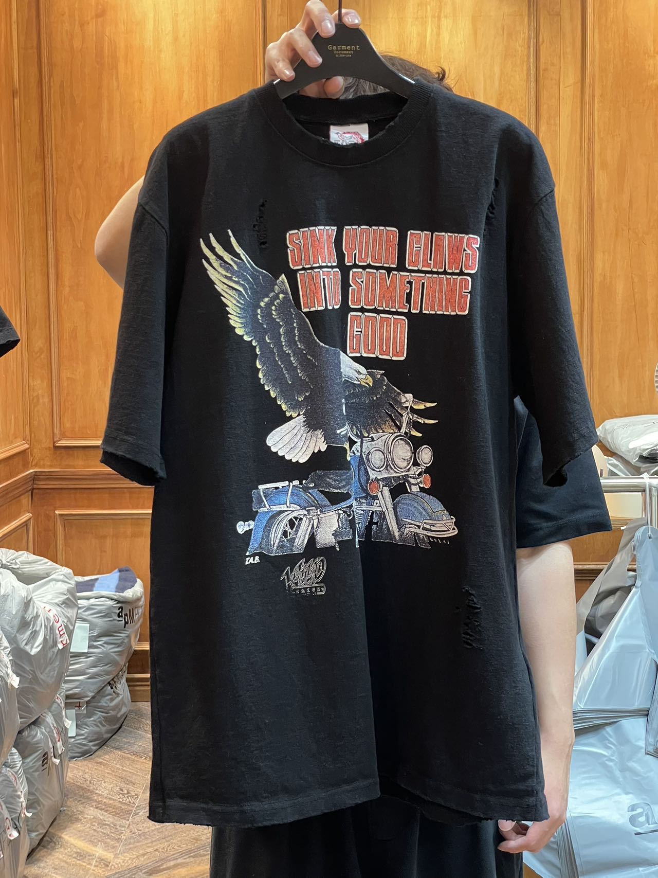 SINK YOUR CLAWS EAGLE TEE