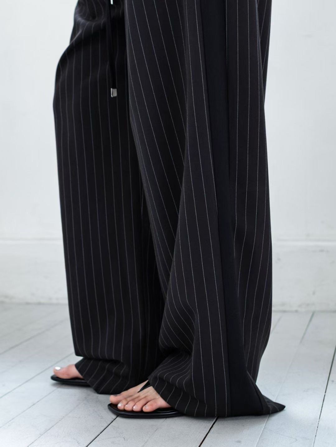 ELEGANT LOUNGE PINSTRIPES PANTS