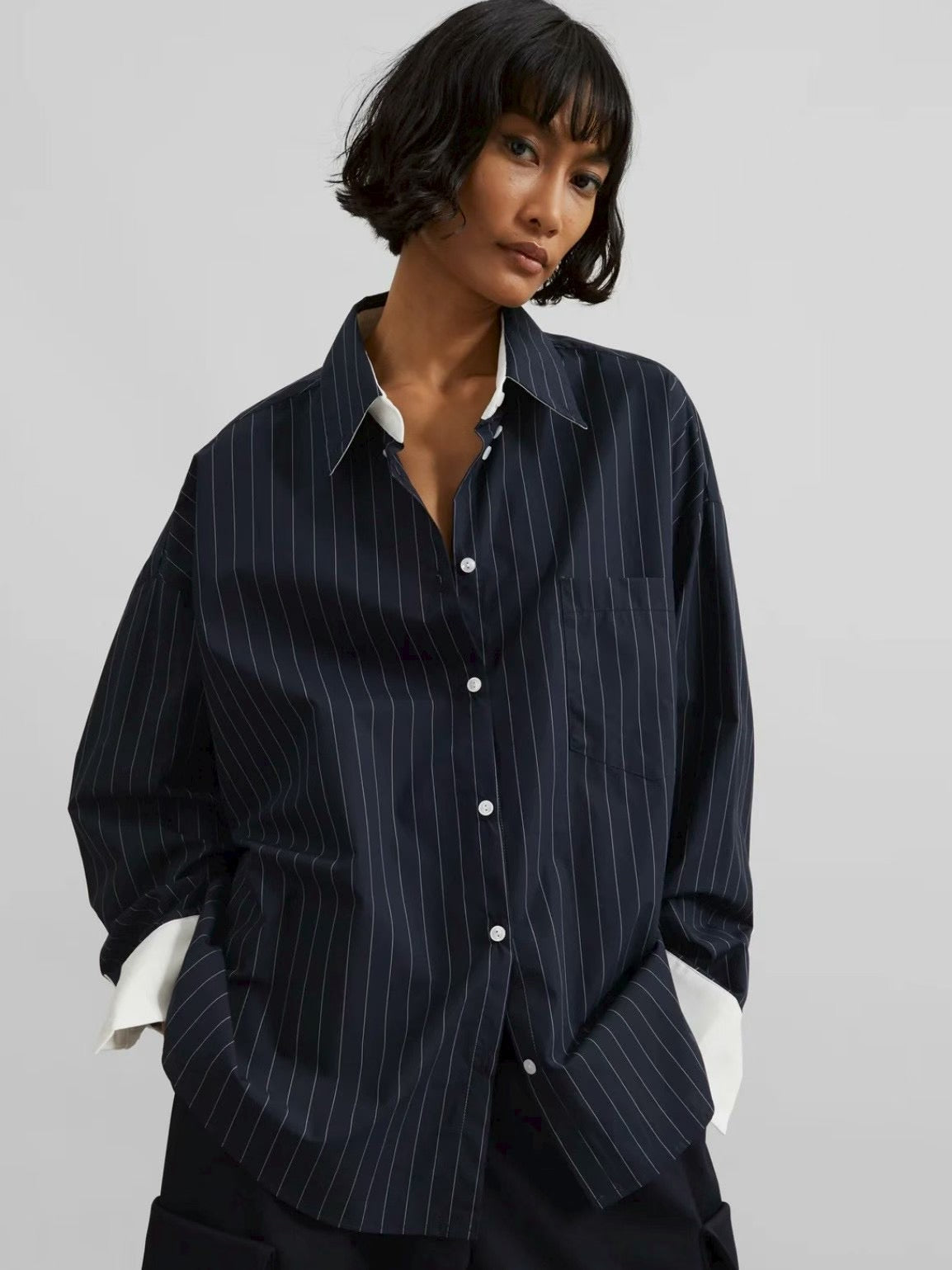 CONTRAST SLEEVES PINSTRIPES SHIRT