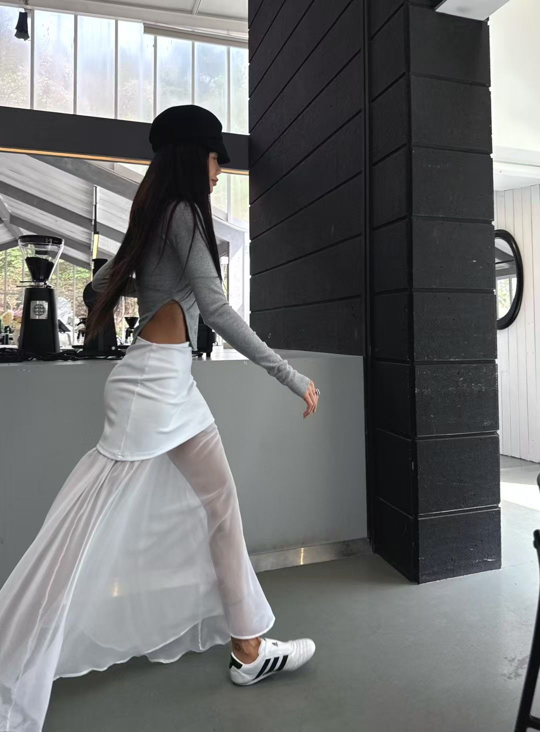 CONTRAST FABRIC SHEER SKIRT