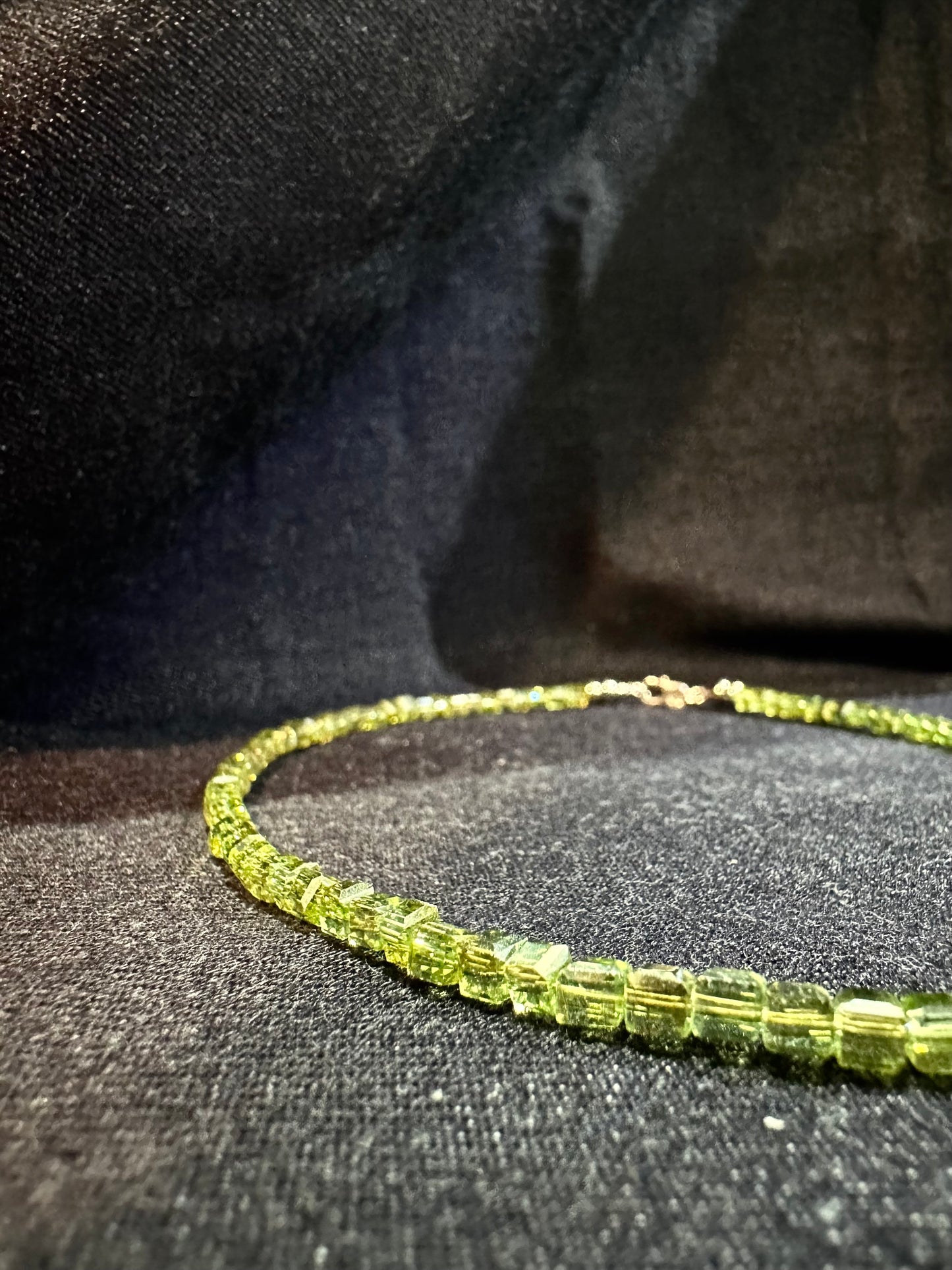 JAPAN CUBIC GLAZE BEADS NECKLACE ( SMALL )