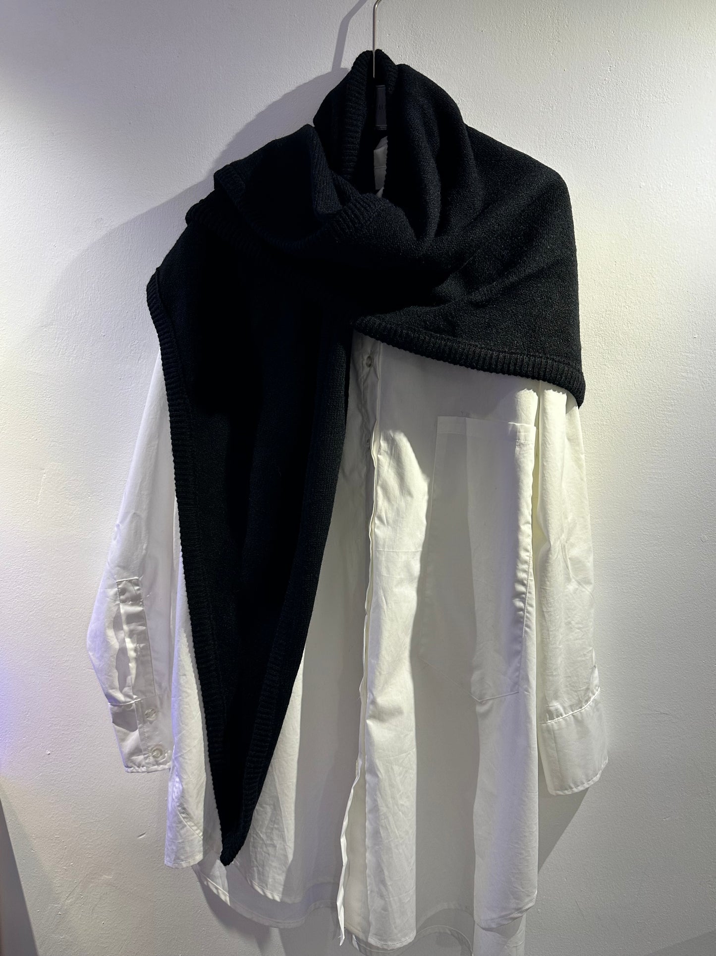 *0* TRIANGULAR KNIT SHAWL
