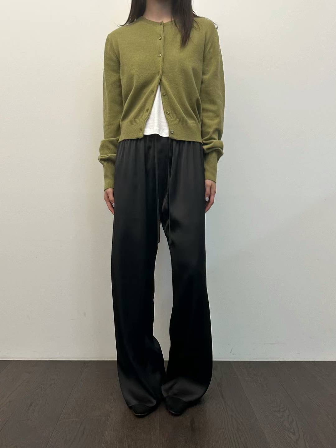 GLOWY SATIN PANTS