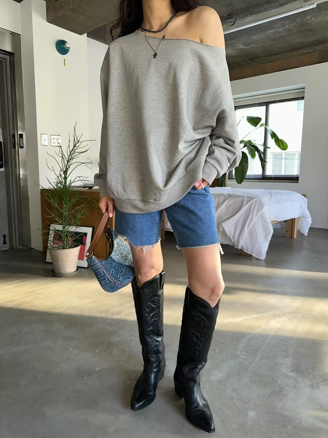 A4 SHORTS