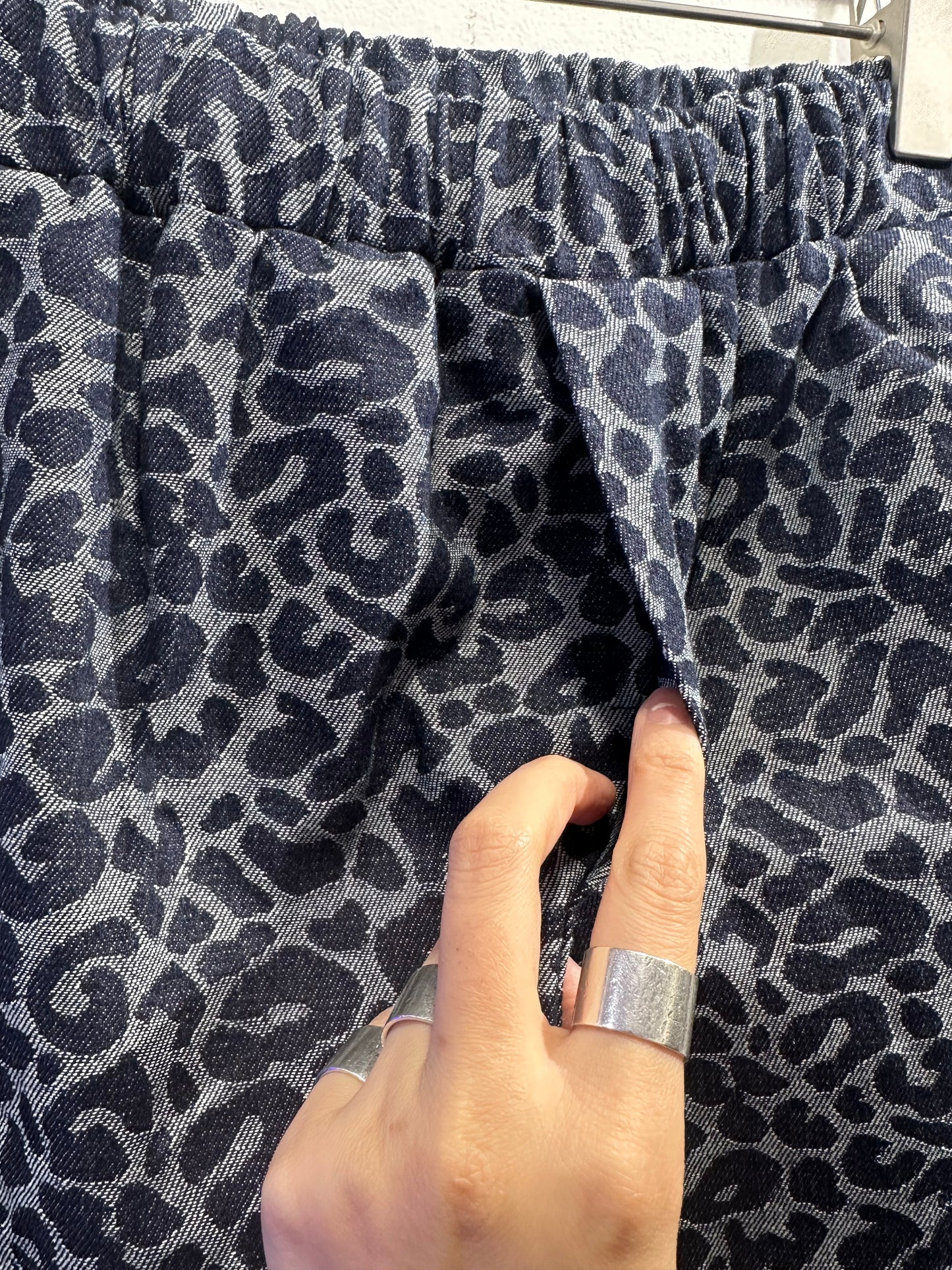 • FUSSY MADE • RELAXED CHINO SHORTS