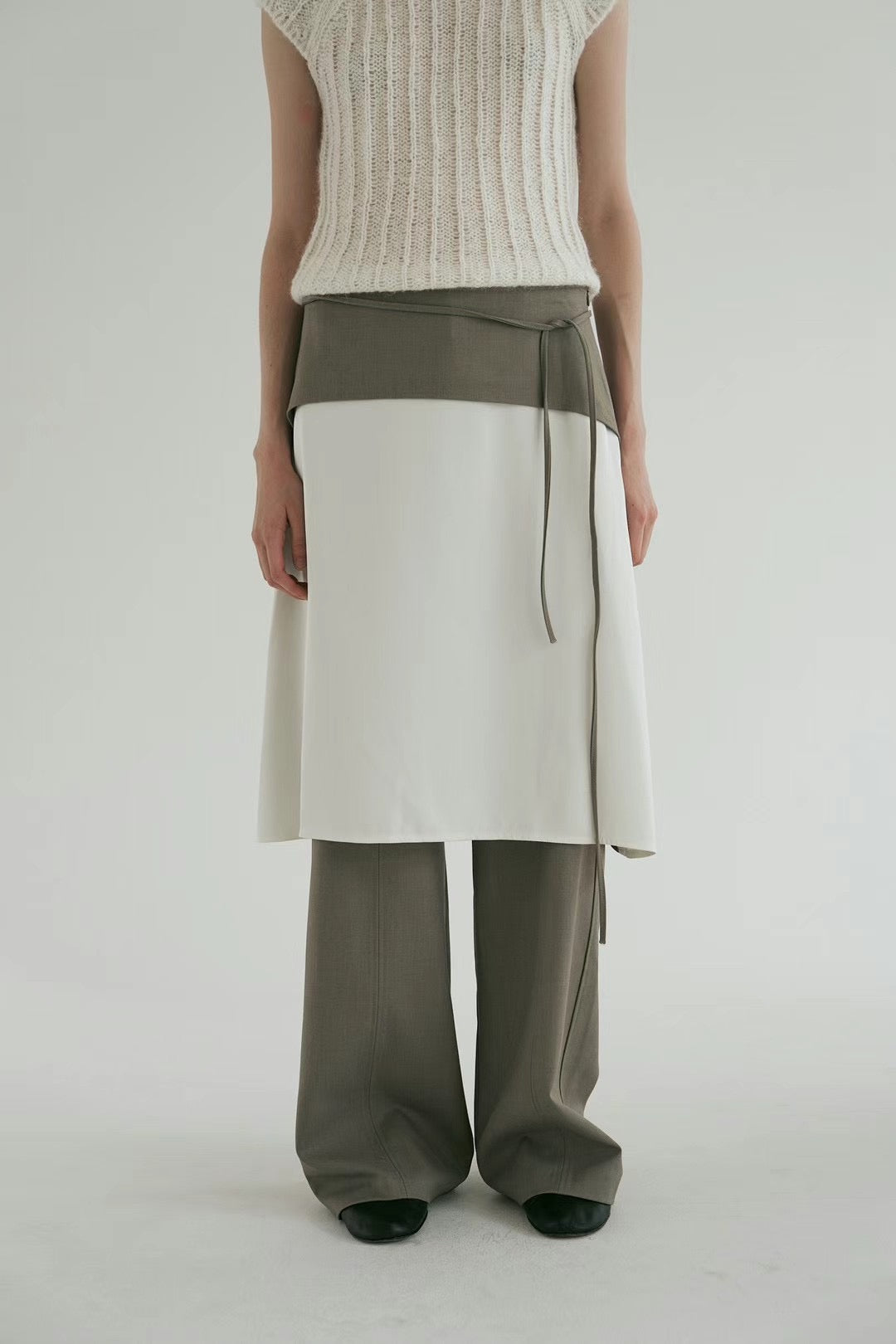FRONT CREASE LINE PANTS
