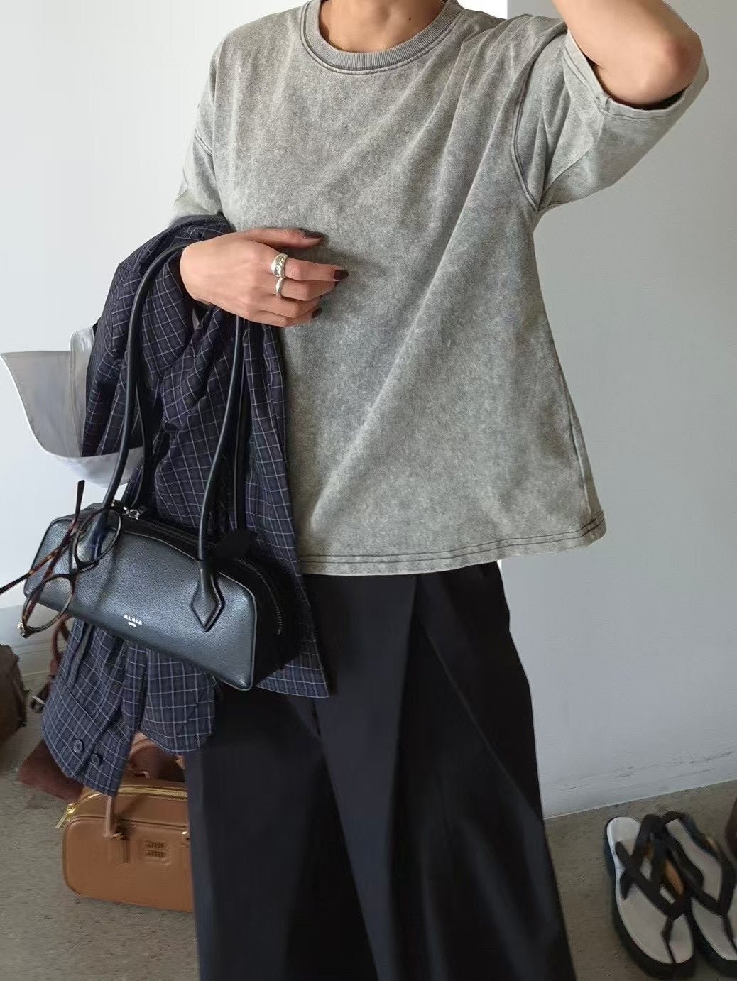 BLEACH GREY TEE