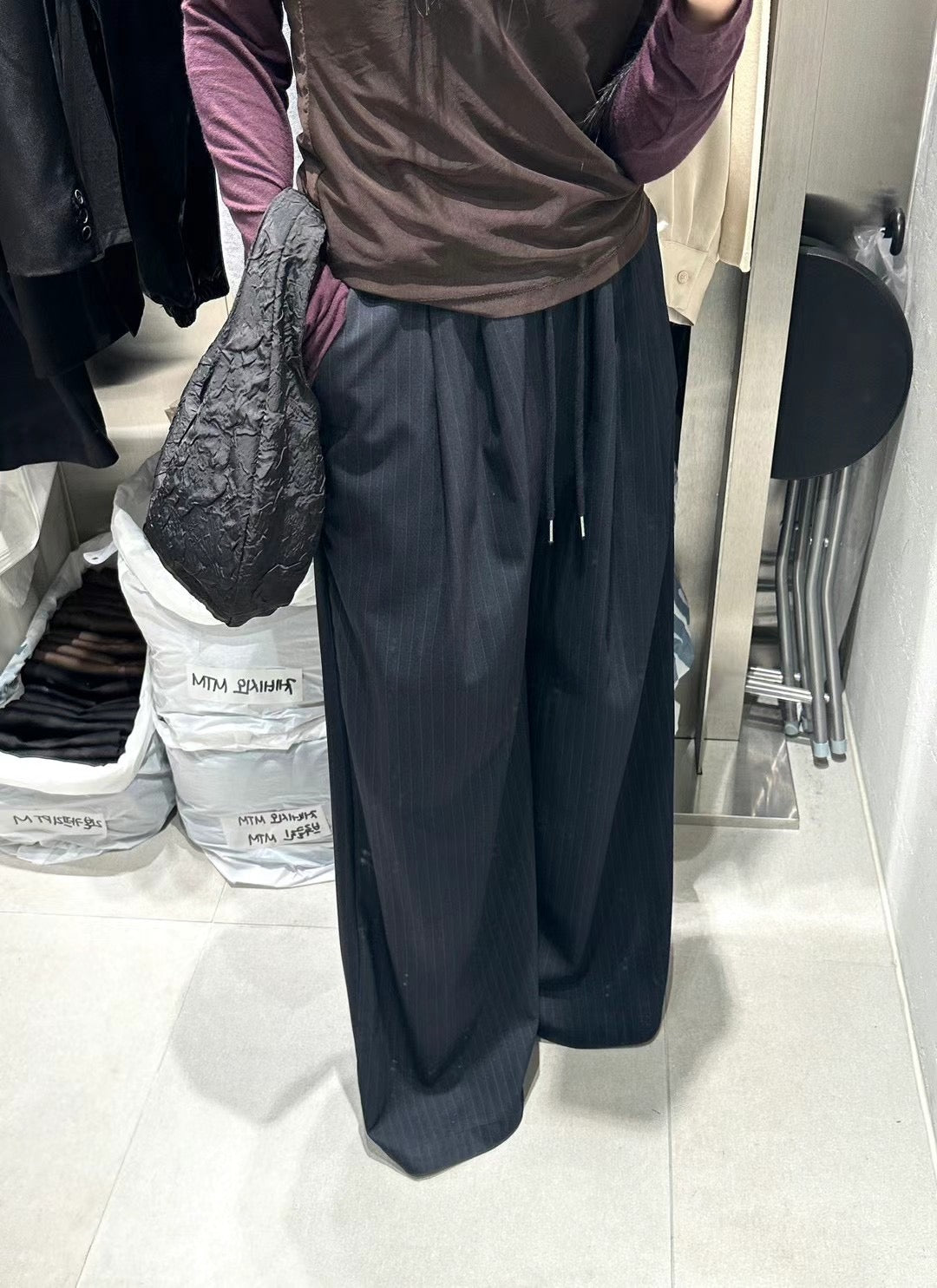 PINSTRIPED DRAWSTRINGS SLACK PANTS