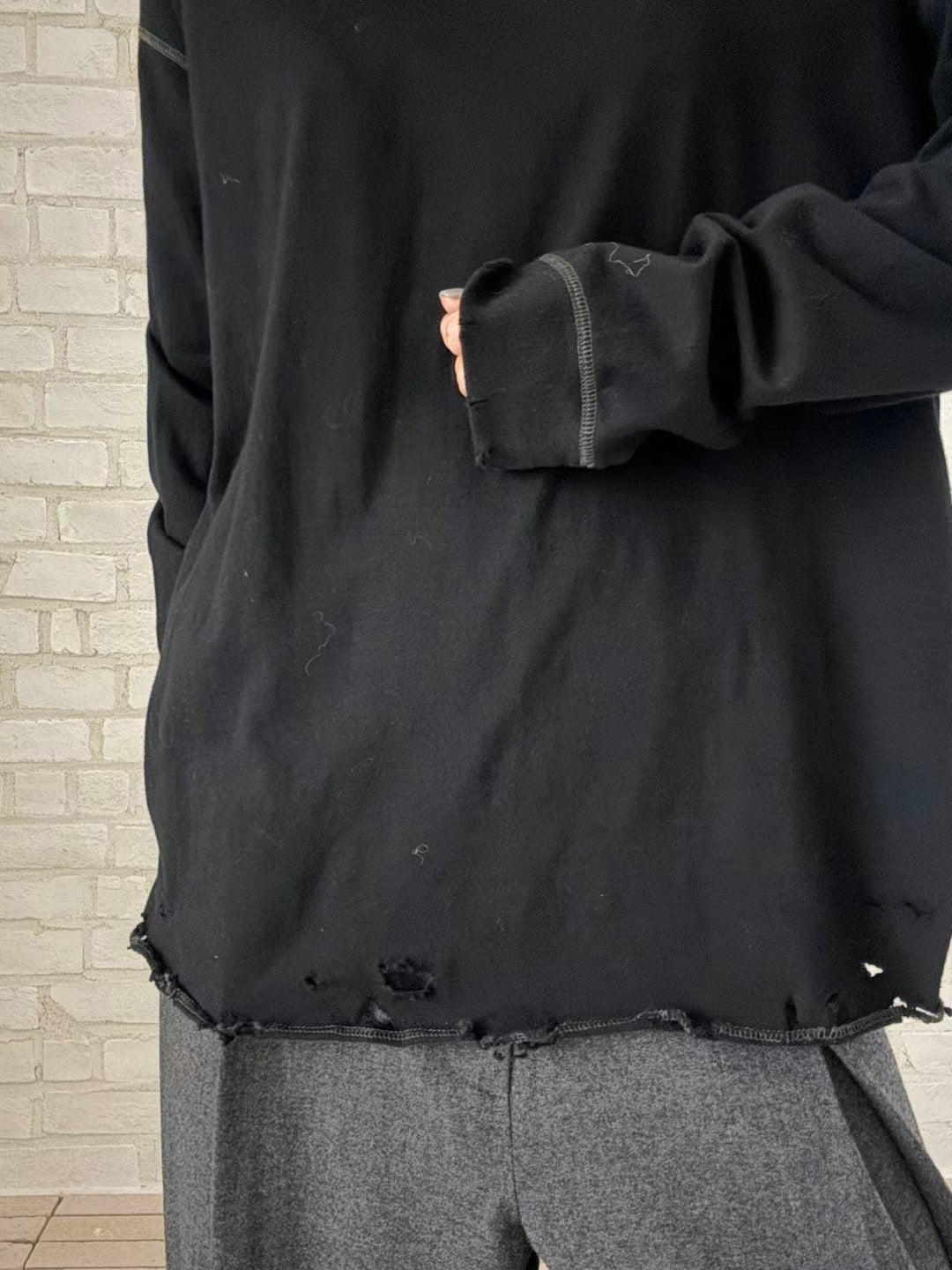 OVERSIZED DISTRESSED EDGES TEE