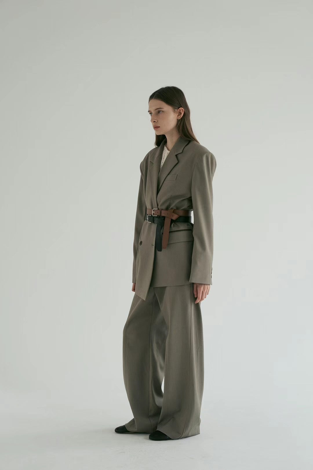 FRONT CREASE LINE PANTS